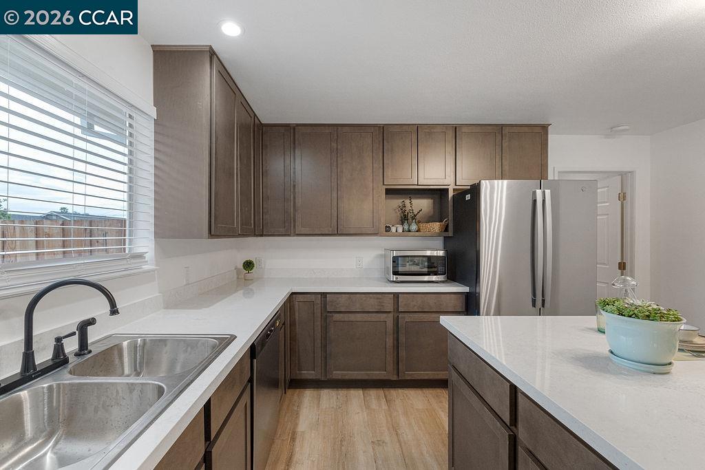 Detail Gallery Image 19 of 48 For 231 Star St, Oakley,  CA 94561 - 3 Beds | 2 Baths