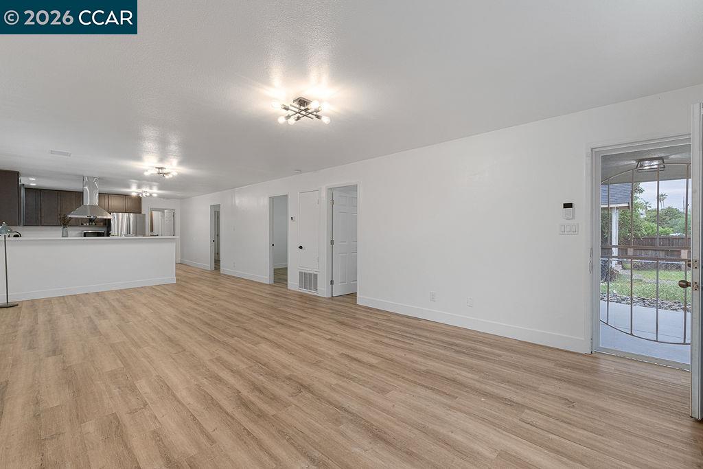 Detail Gallery Image 6 of 48 For 231 Star St, Oakley,  CA 94561 - 3 Beds | 2 Baths