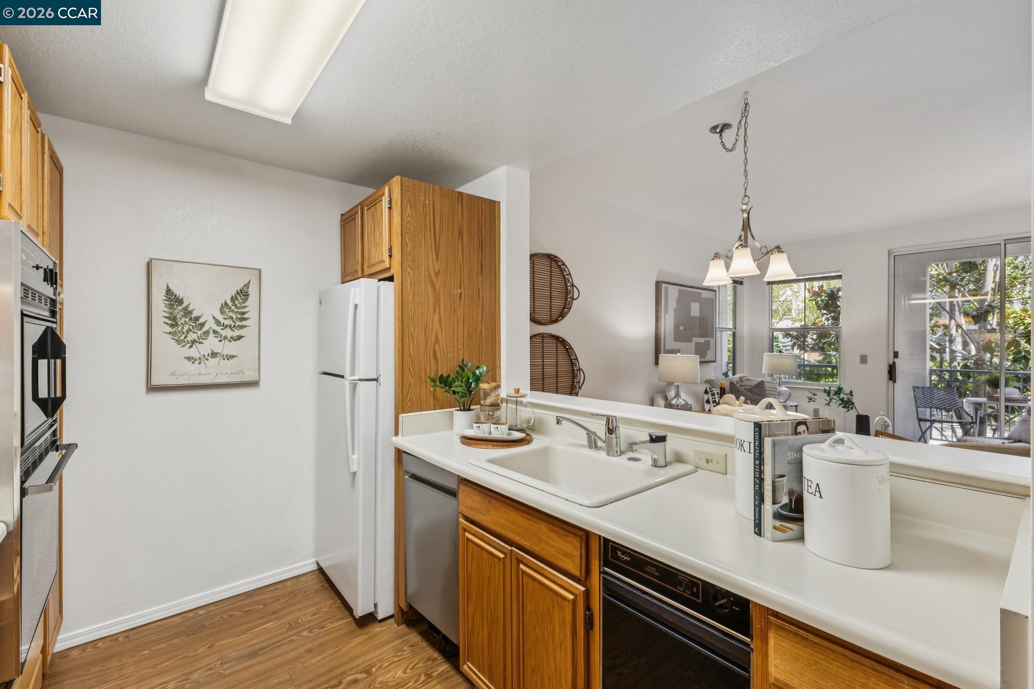 Photo #3: 41128966 Listing: Photo #3