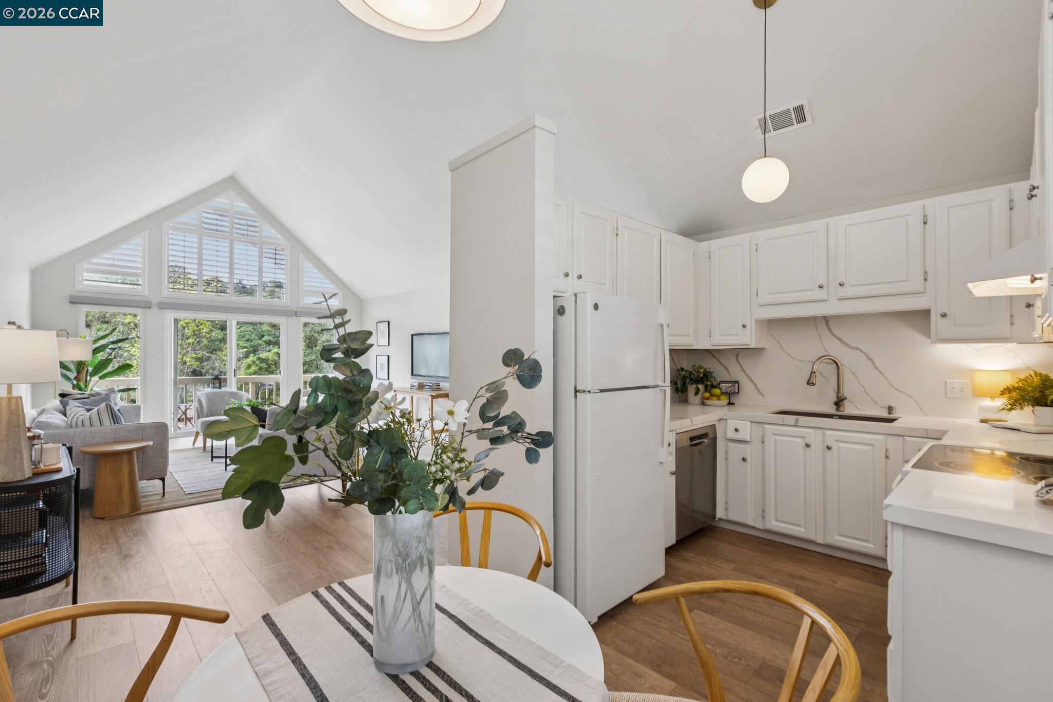 Photo #11: 41128967 Listing: Photo #11