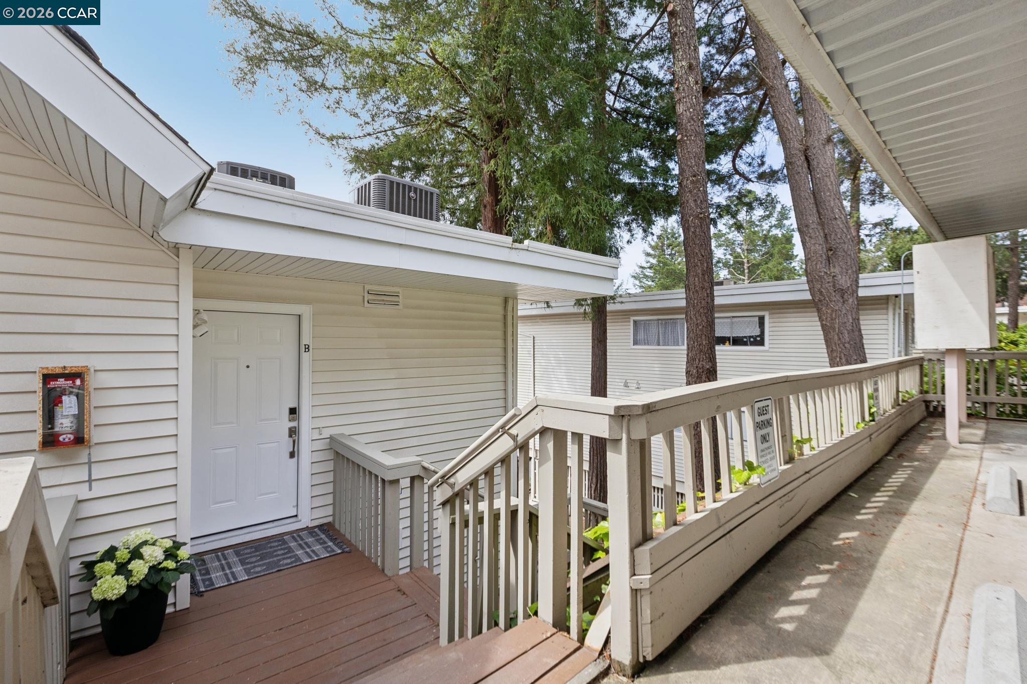 Photo #3: 41128967 Listing: Photo #3