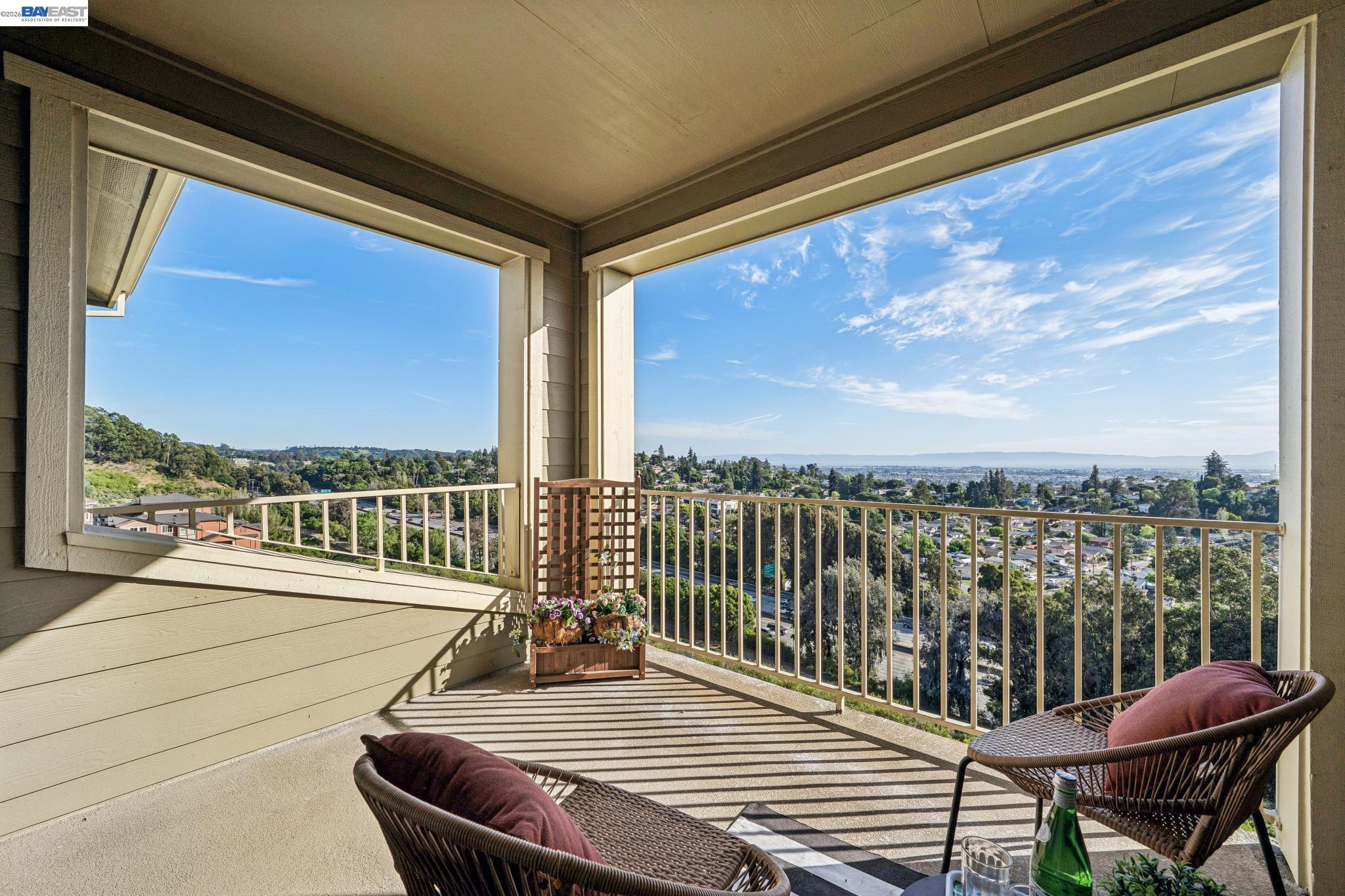 Detail Gallery Image 18 of 42 For 6403 Blue Rock Ct, Oakland,  CA 94605 - 3 Beds | 2/1 Baths