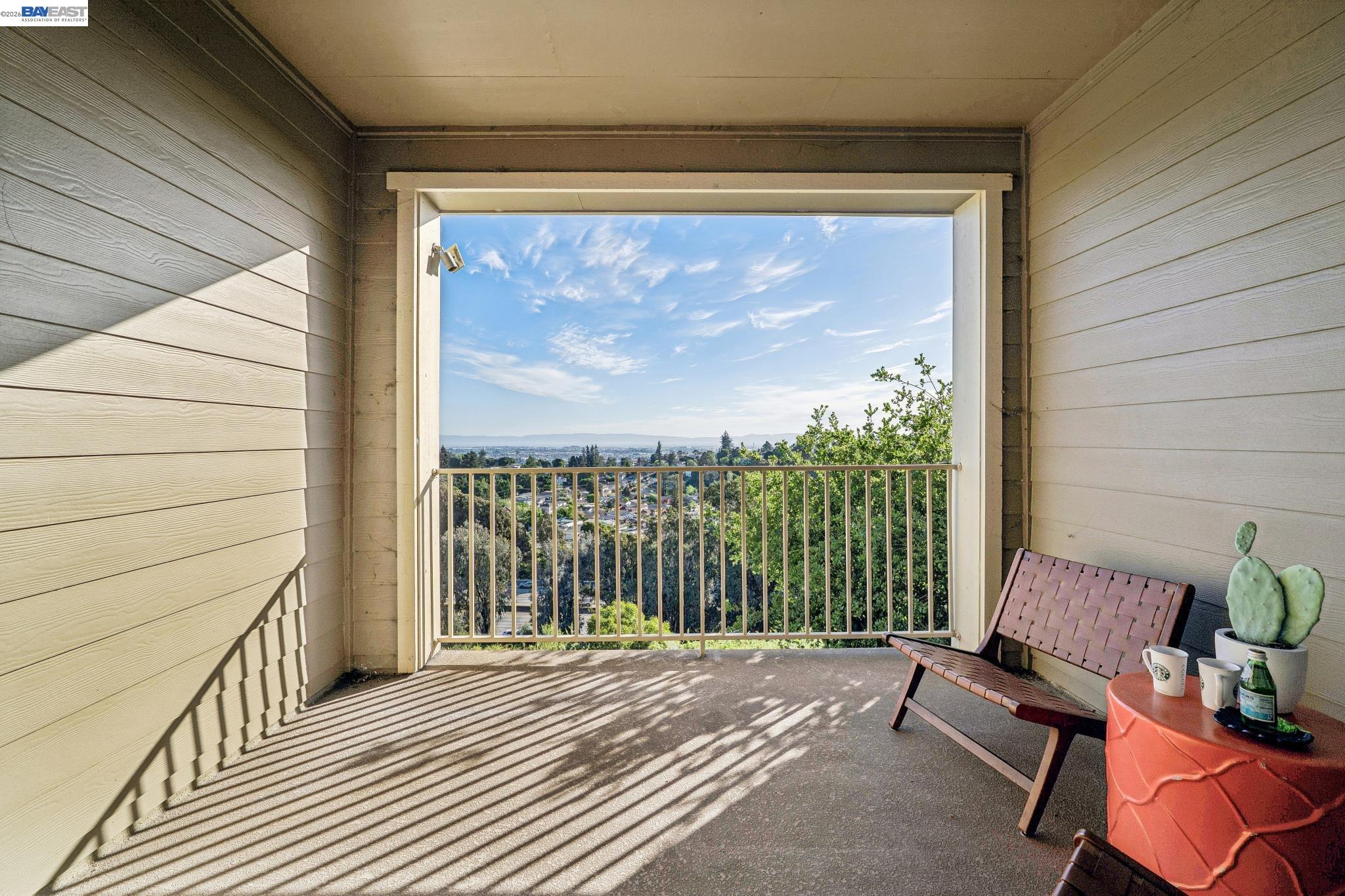 Detail Gallery Image 32 of 42 For 6403 Blue Rock Ct, Oakland,  CA 94605 - 3 Beds | 2/1 Baths