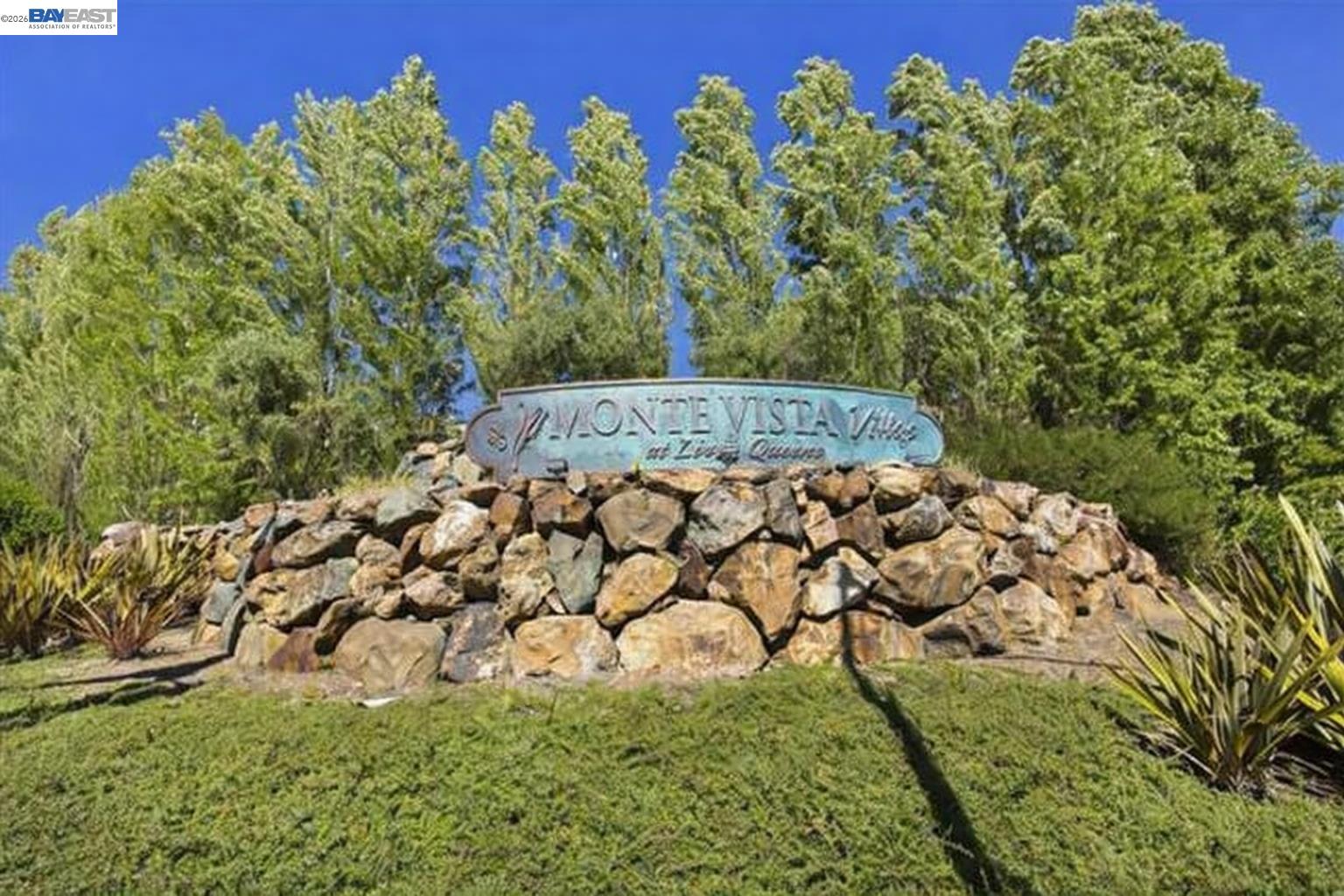 Detail Gallery Image 33 of 42 For 6403 Blue Rock Ct, Oakland,  CA 94605 - 3 Beds | 2/1 Baths