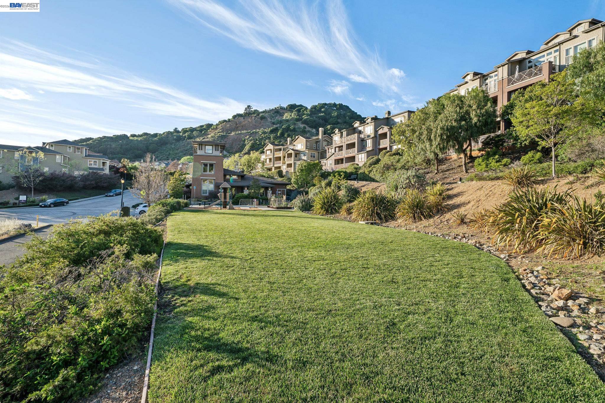 Detail Gallery Image 35 of 42 For 6403 Blue Rock Ct, Oakland,  CA 94605 - 3 Beds | 2/1 Baths