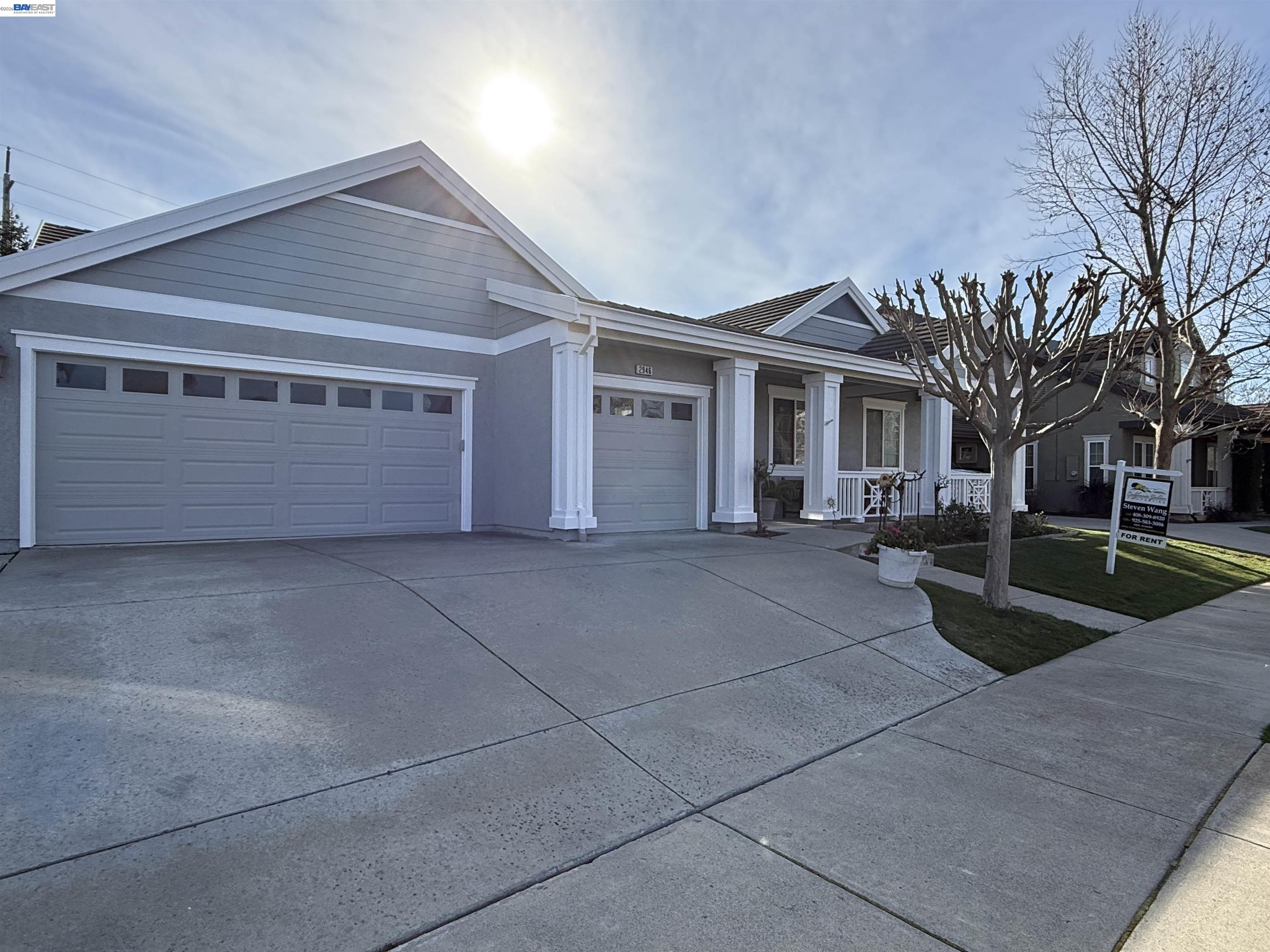 Detail Gallery Image 2 of 33 For 2946 Bresso Dr, Livermore,  CA 94550 - 5 Beds | 3 Baths