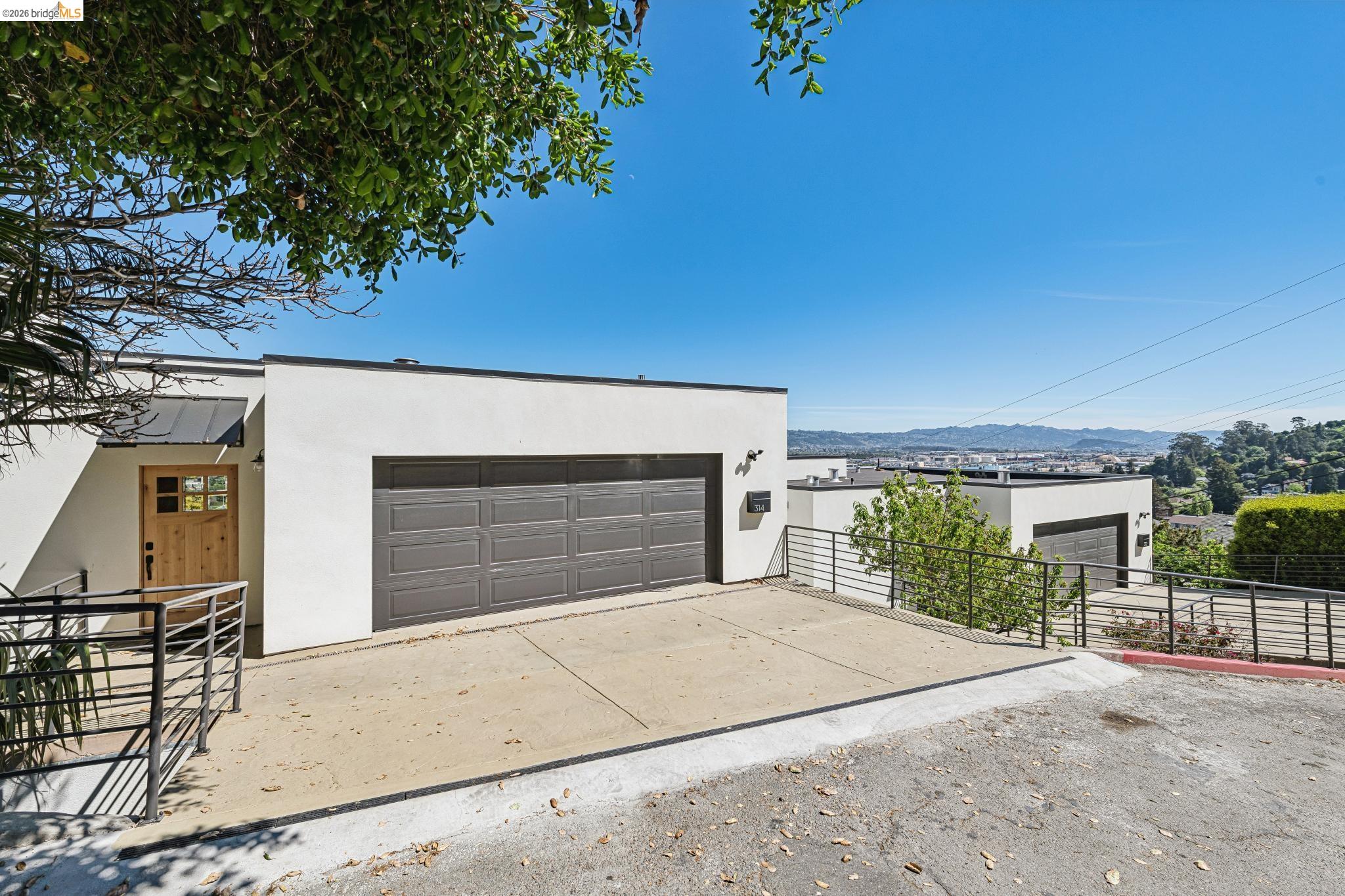 Detail Gallery Image 3 of 54 For 312-314 Golden Gate Ave, Richmond,  CA 94801 - – Beds | – Baths