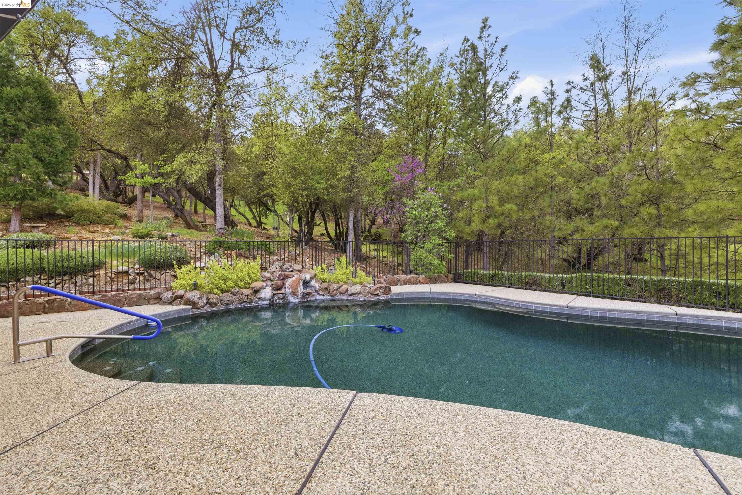 Detail Gallery Image 39 of 56 For 19035 Apple Valley Dr, Sonora,  CA 95370 - 4 Beds | 2 Baths