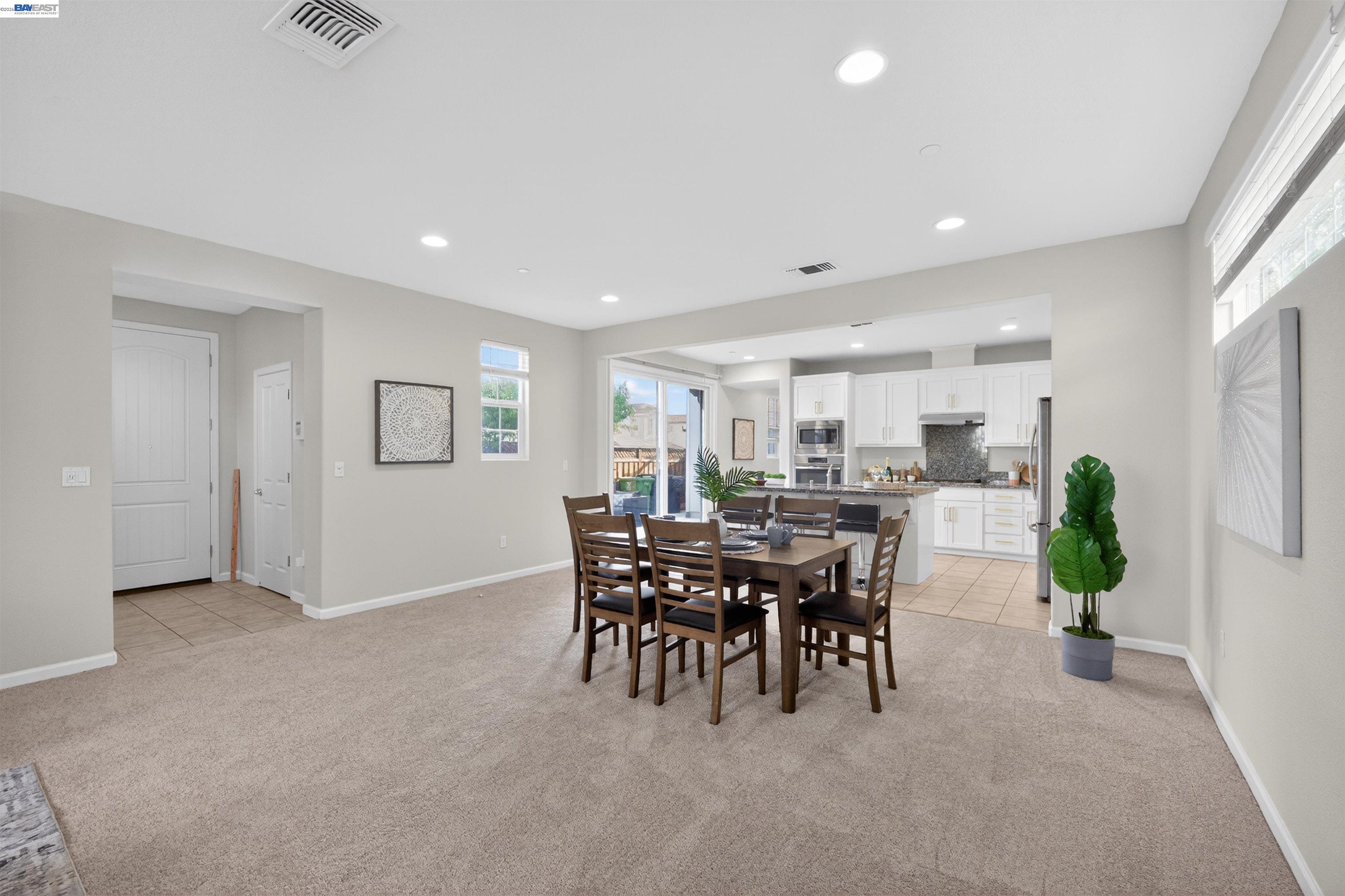 Detail Gallery Image 5 of 22 For 1005 S Fowler Ln, Mountain House,  CA 95391 - 3 Beds | 2/1 Baths