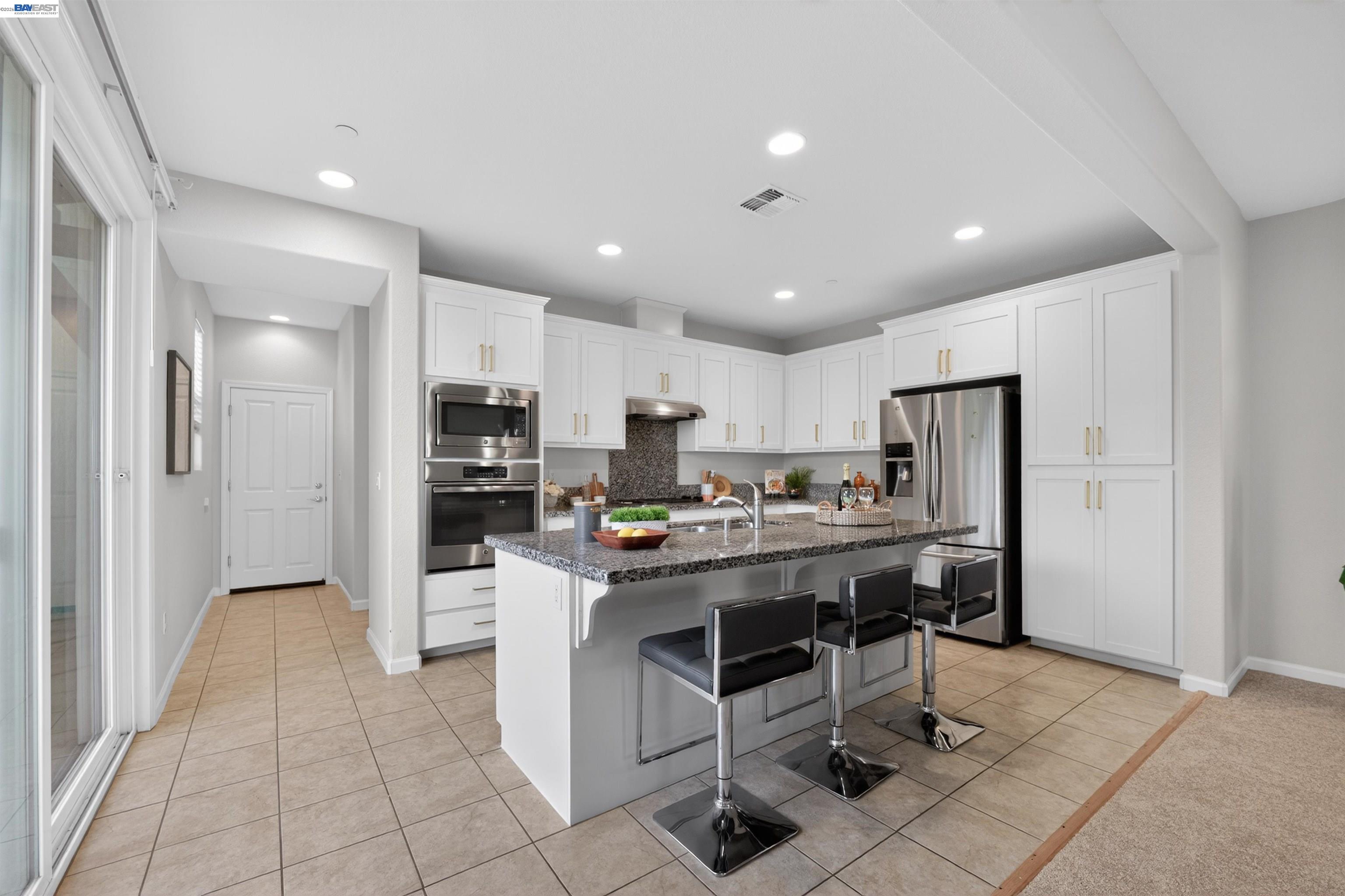 Detail Gallery Image 7 of 22 For 1005 S Fowler Ln, Mountain House,  CA 95391 - 3 Beds | 2/1 Baths