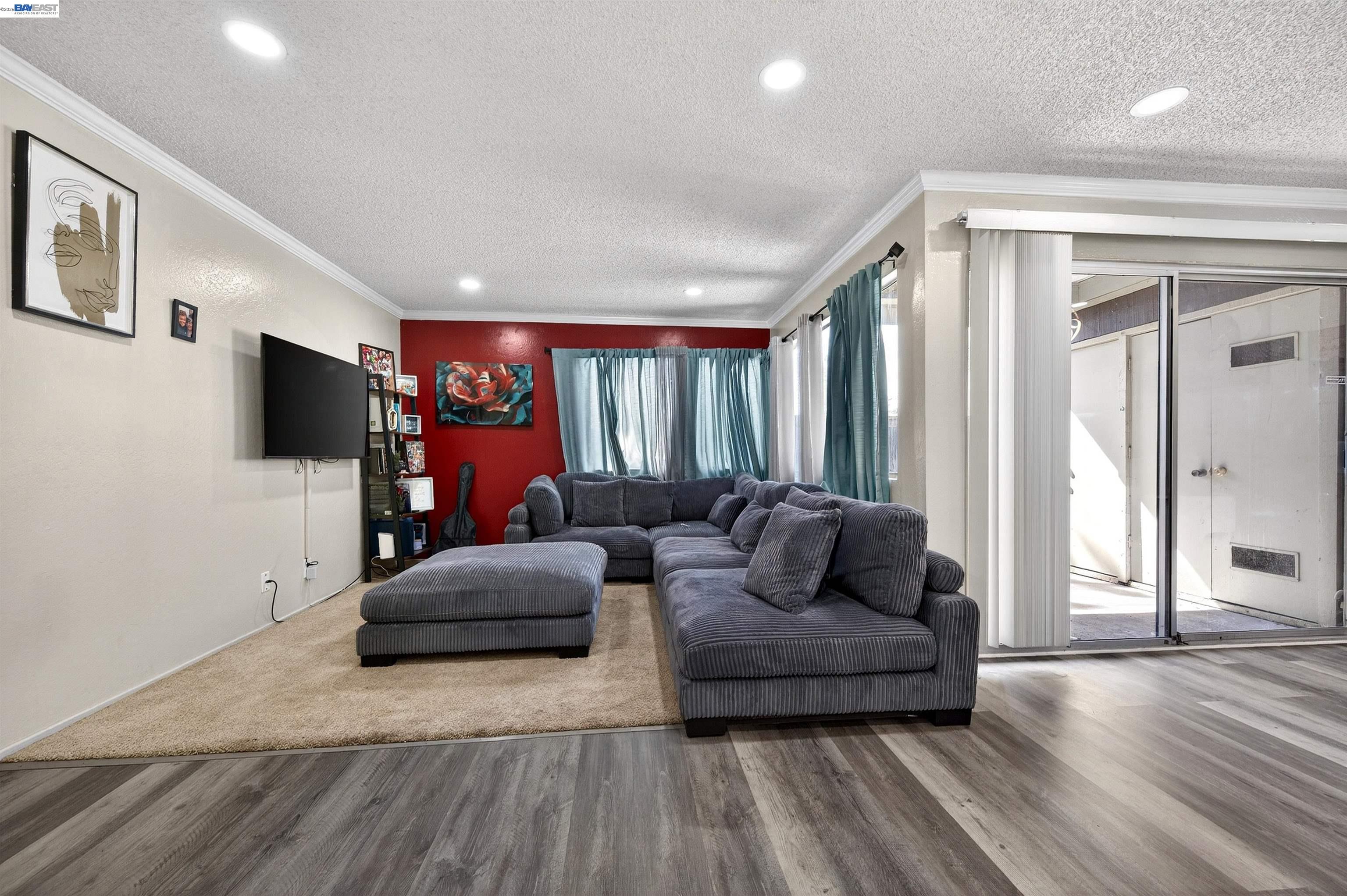 Detail Gallery Image 6 of 24 For 355 Parkview Terrace #B9,  Vallejo,  CA 94589-2378 - 1 Beds | 1 Baths