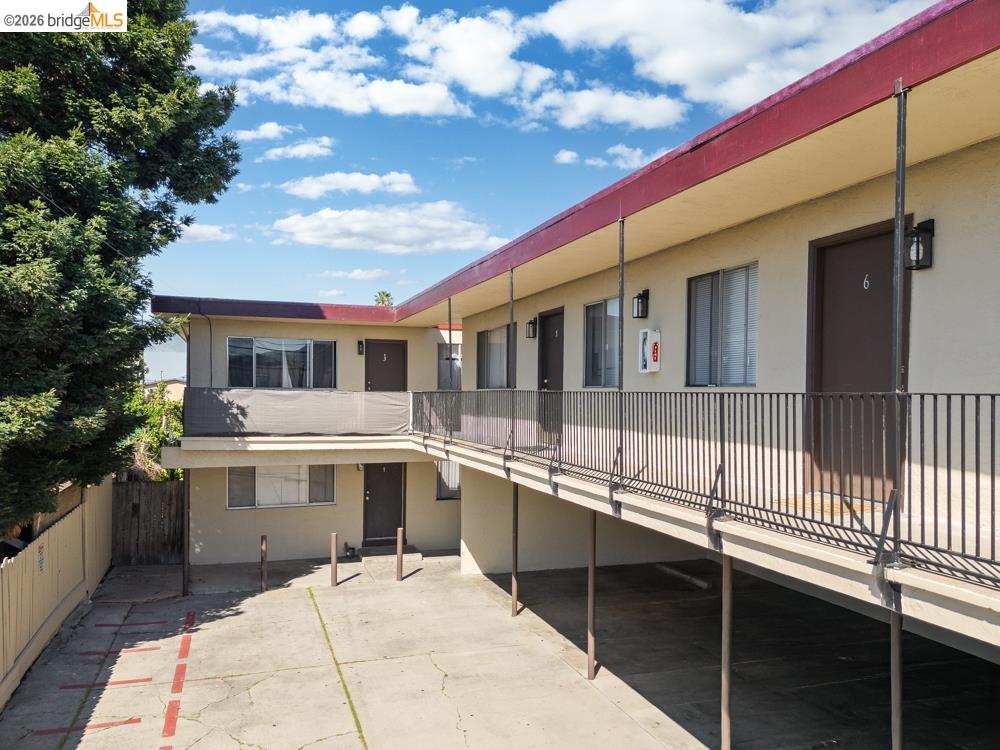 Detail Gallery Image 4 of 13 For 1937 Powell St, San Pablo,  CA 94806 - – Beds | – Baths