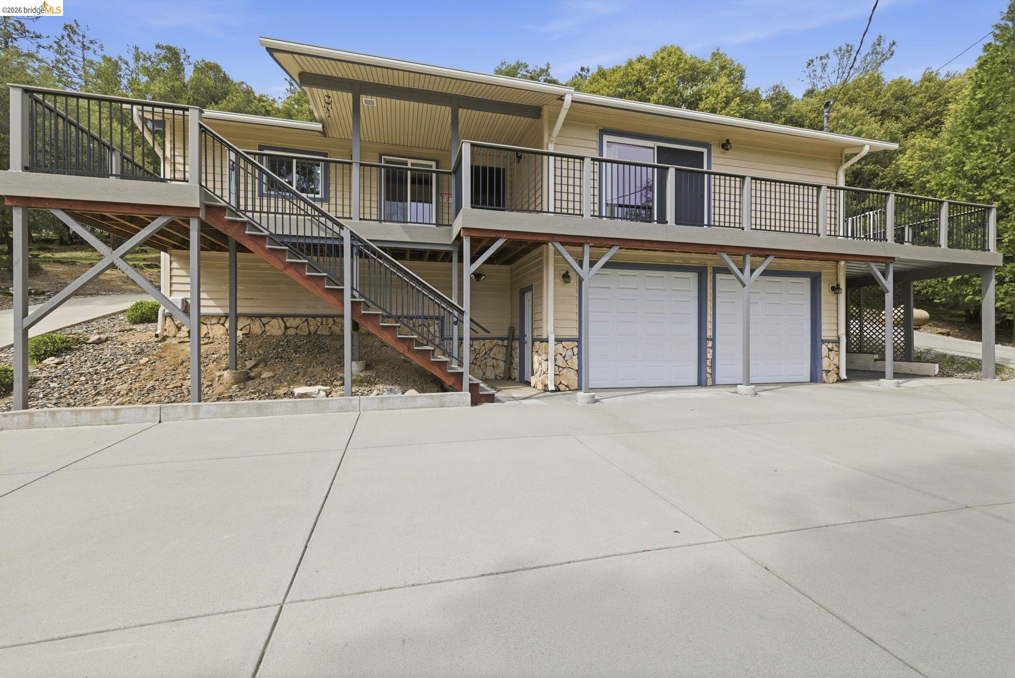 Detail Gallery Image 2 of 32 For 21955 Fallview Drive, Sonora,  CA 95370 - 3 Beds | 2 Baths