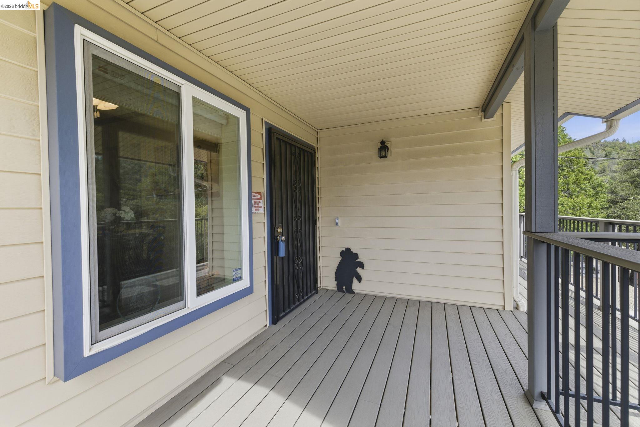 Detail Gallery Image 3 of 32 For 21955 Fallview Drive, Sonora,  CA 95370 - 3 Beds | 2 Baths