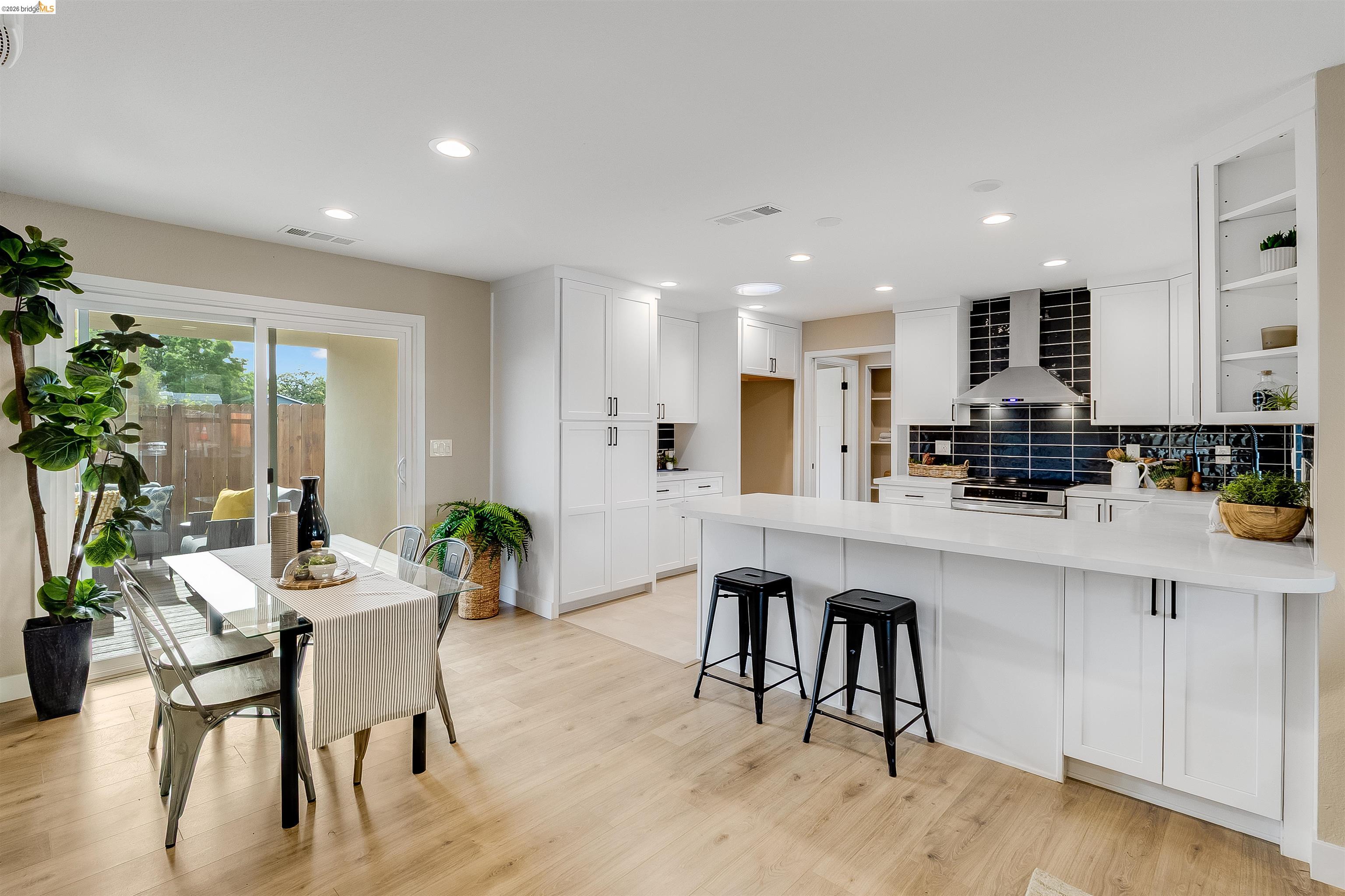 Detail Gallery Image 12 of 59 For 3015 Stevenson St, Pittsburg,  CA 94565 - 4 Beds | 2 Baths