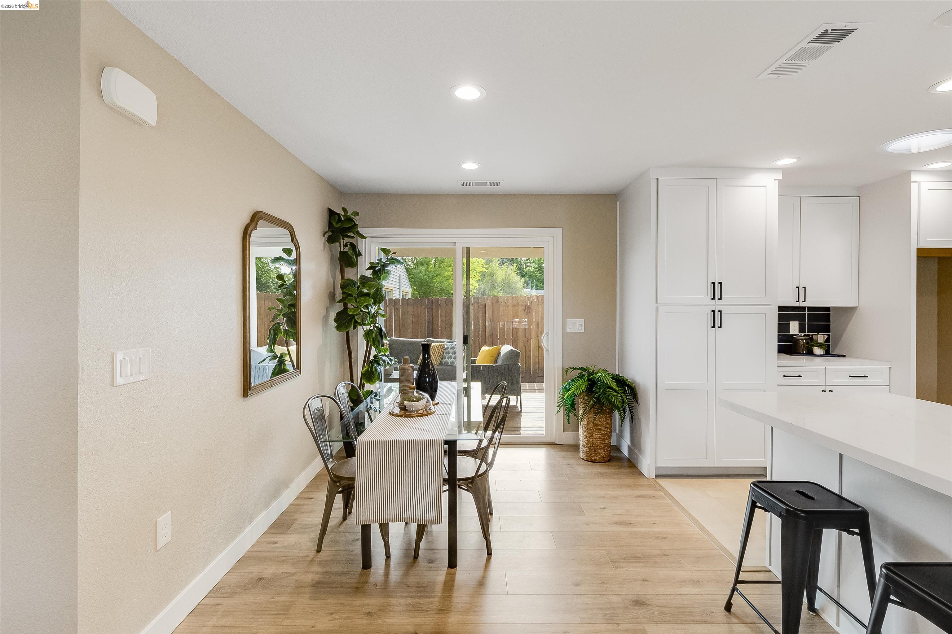 Detail Gallery Image 20 of 59 For 3015 Stevenson St, Pittsburg,  CA 94565 - 4 Beds | 2 Baths