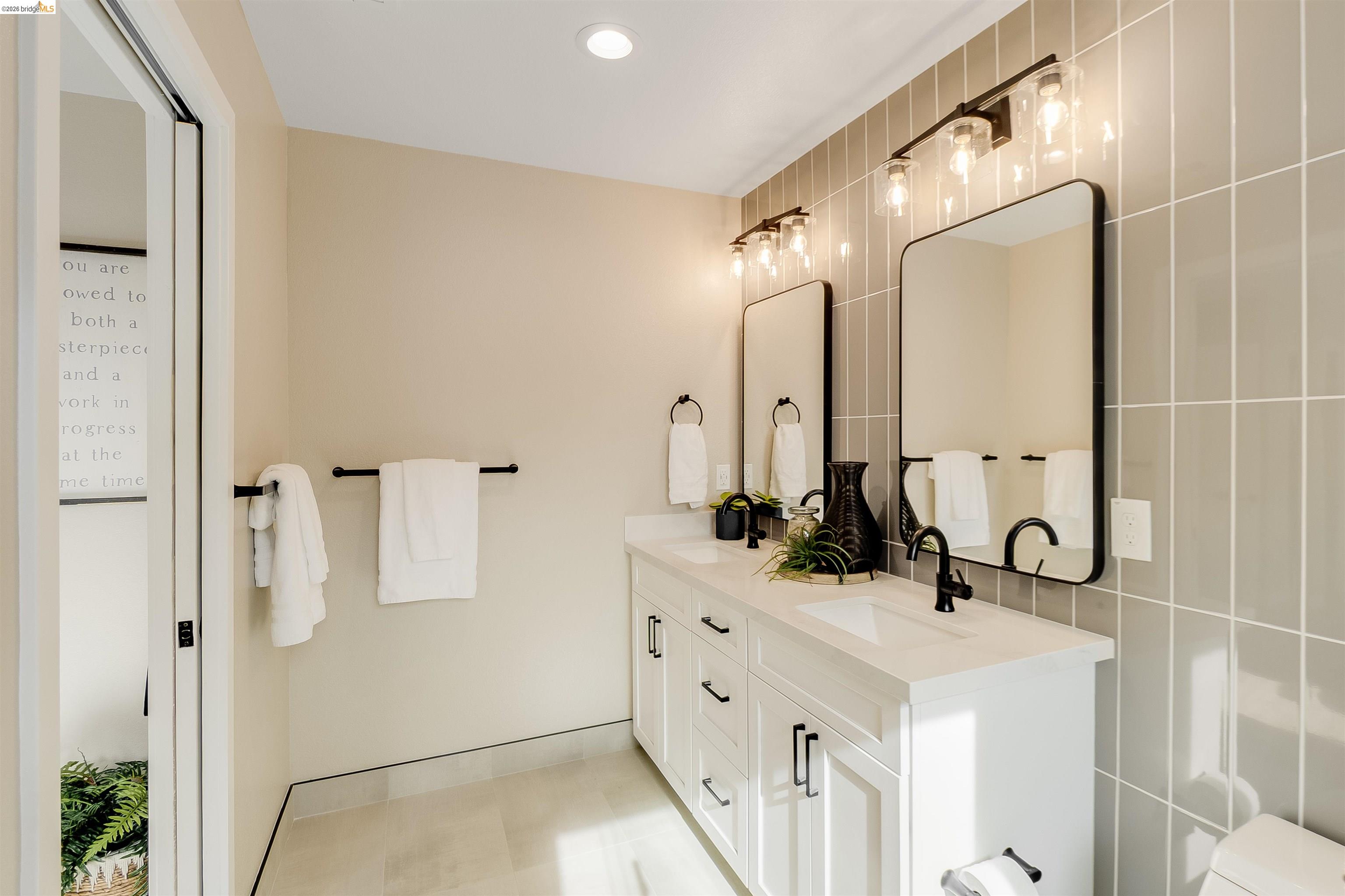 Detail Gallery Image 28 of 59 For 3015 Stevenson St, Pittsburg,  CA 94565 - 4 Beds | 2 Baths