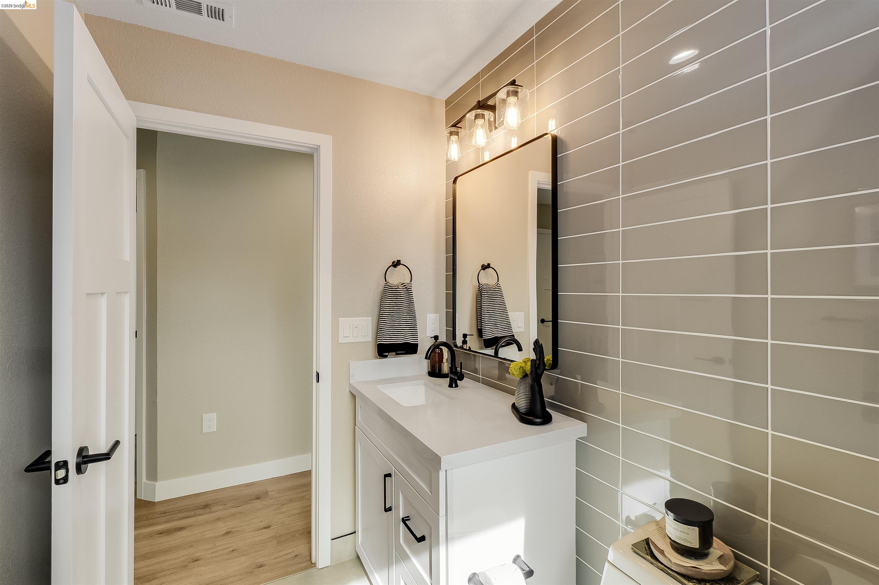 Detail Gallery Image 38 of 59 For 3015 Stevenson St, Pittsburg,  CA 94565 - 4 Beds | 2 Baths