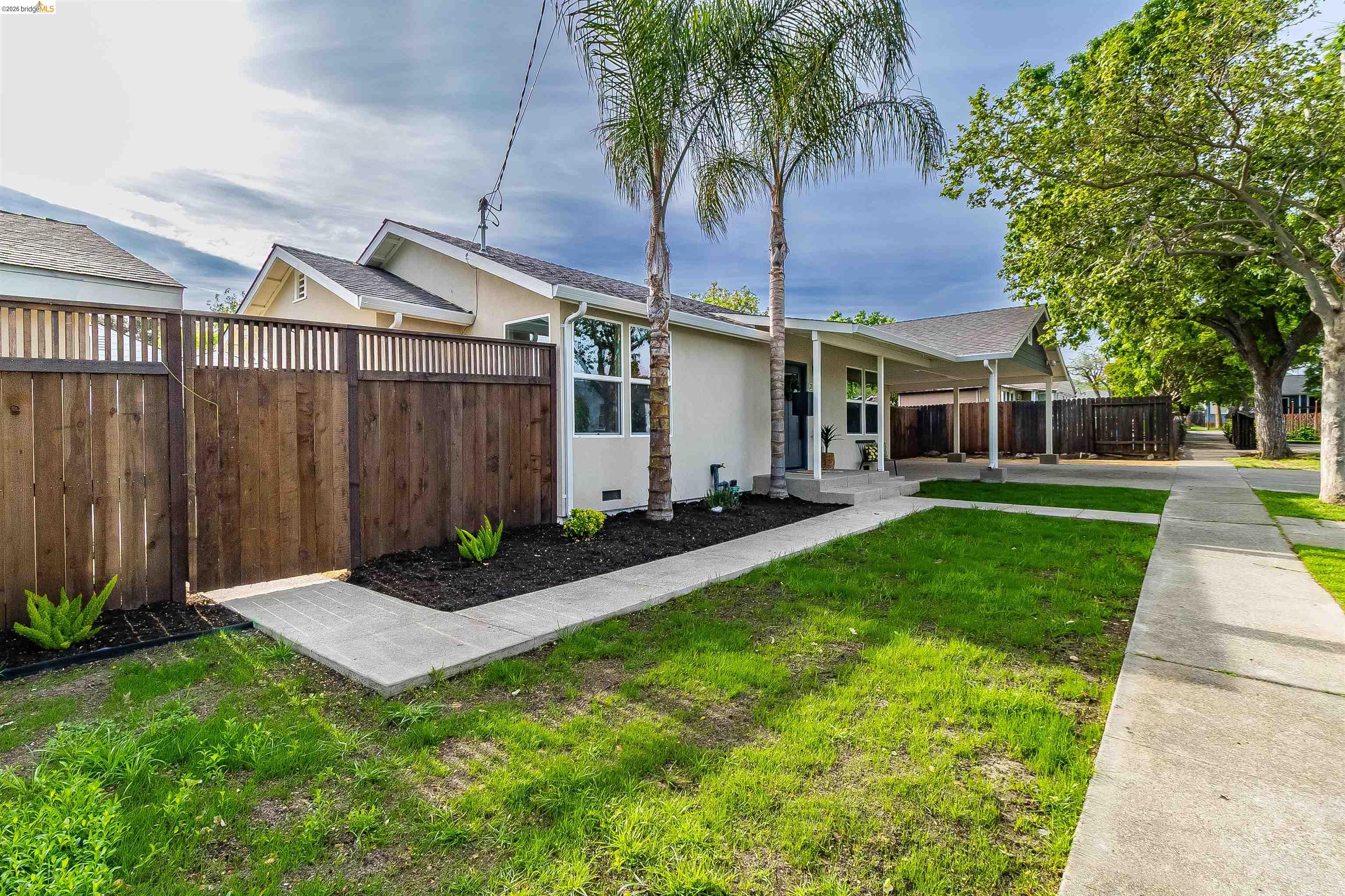 Detail Gallery Image 6 of 59 For 3015 Stevenson St, Pittsburg,  CA 94565 - 4 Beds | 2 Baths