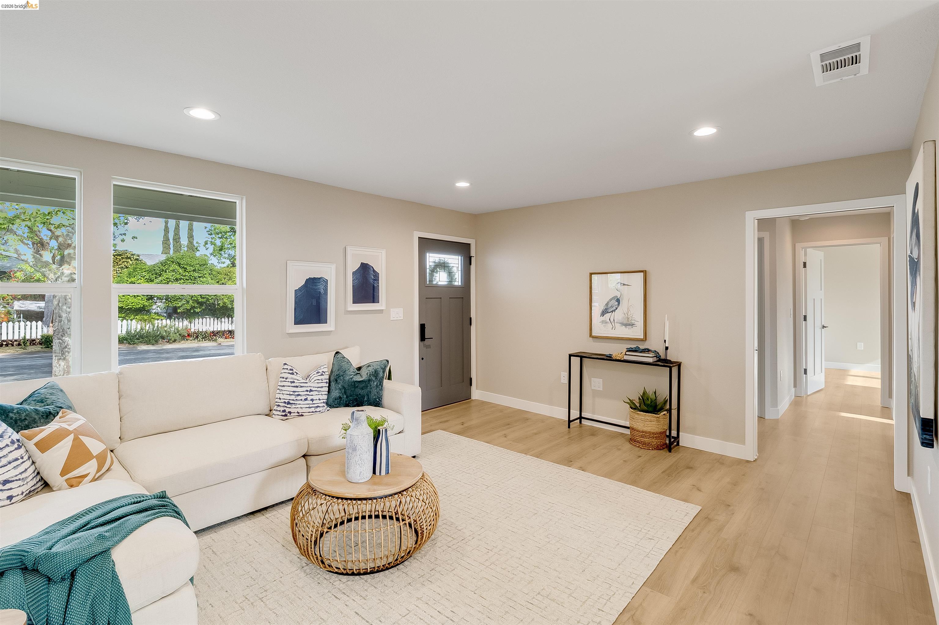 Detail Gallery Image 10 of 59 For 3015 Stevenson St, Pittsburg,  CA 94565 - 4 Beds | 2 Baths