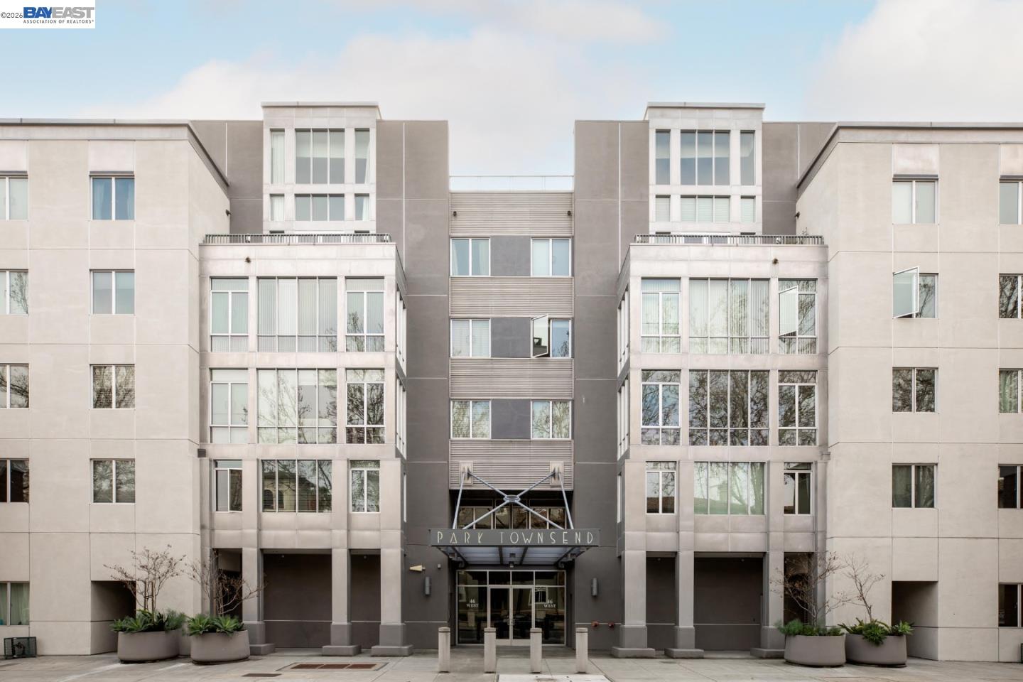 Detail Gallery Image 1 of 20 For 46 W Julian St Ph24,  San Jose,  CA 95110 - 2 Beds | 2 Baths