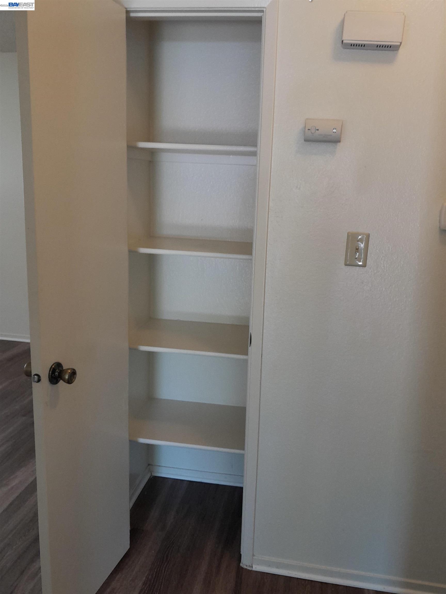 Detail Gallery Image 6 of 8 For 2212 Palisade, Modesto,  CA 95350 - – Beds | – Baths