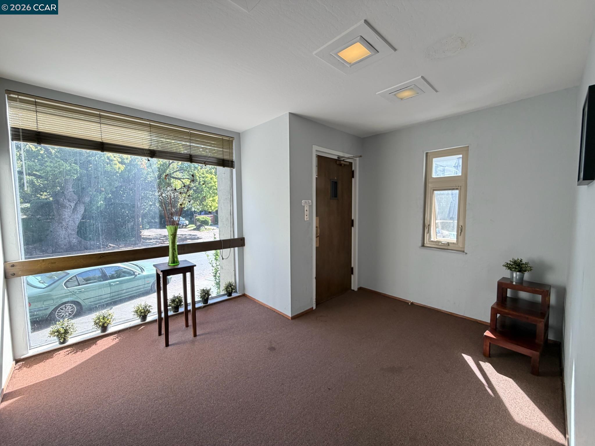Detail Gallery Image 25 of 28 For 401 Monte Vista Ave #103,  Oakland,  CA 94611 - 1 Beds | 1 Baths