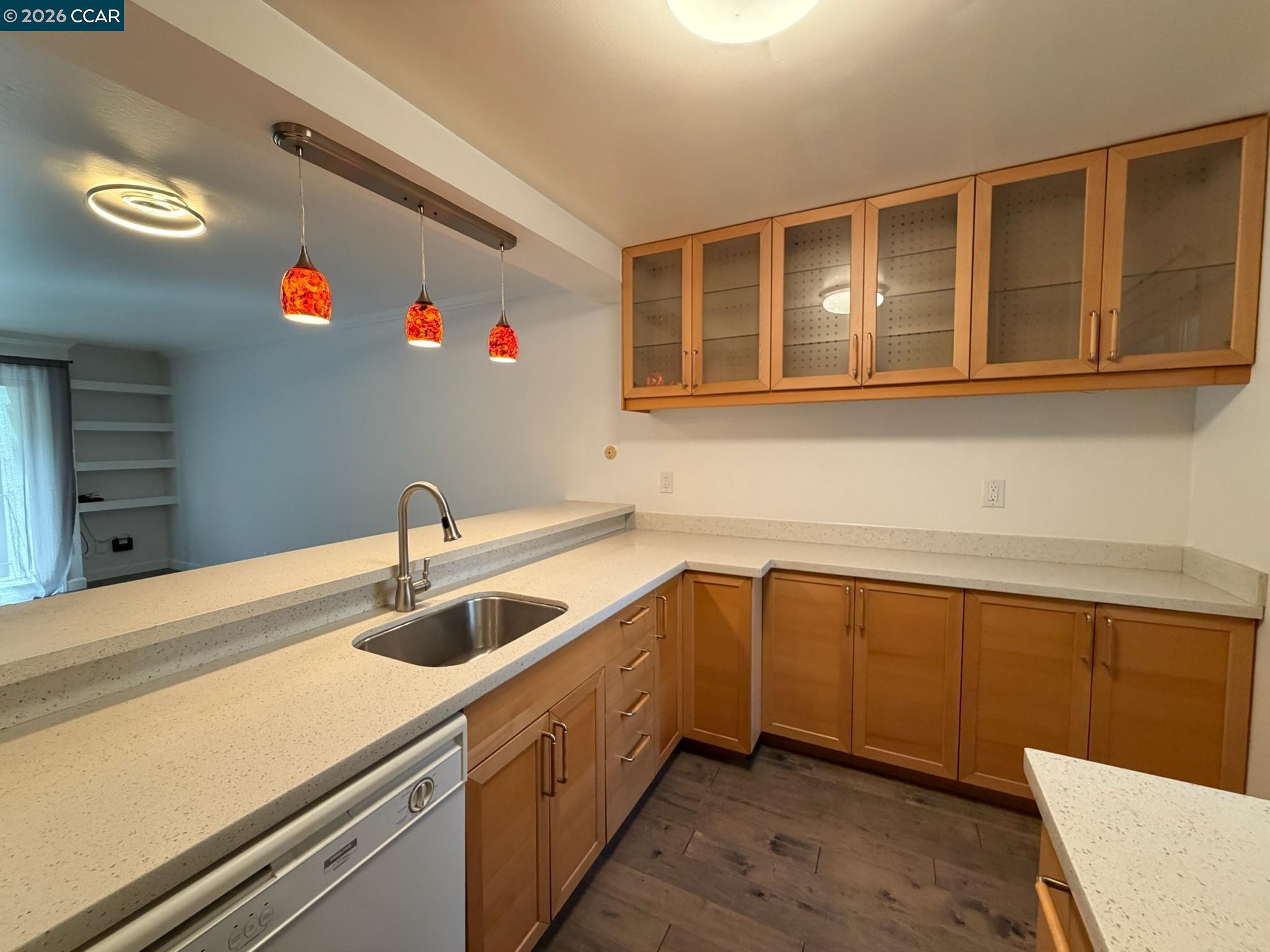Detail Gallery Image 5 of 28 For 401 Monte Vista Ave #103,  Oakland,  CA 94611 - 1 Beds | 1 Baths