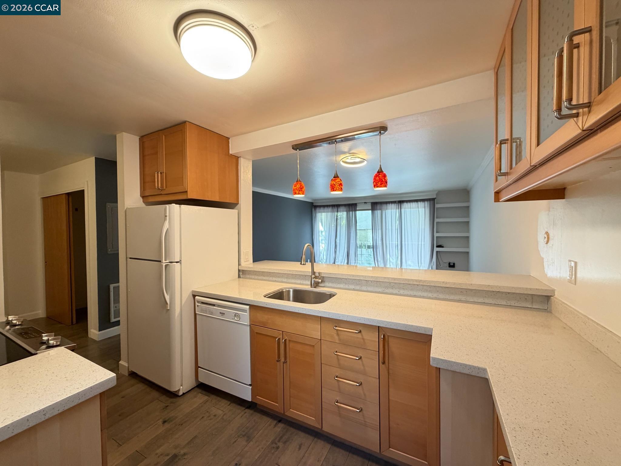 Detail Gallery Image 6 of 28 For 401 Monte Vista Ave #103,  Oakland,  CA 94611 - 1 Beds | 1 Baths