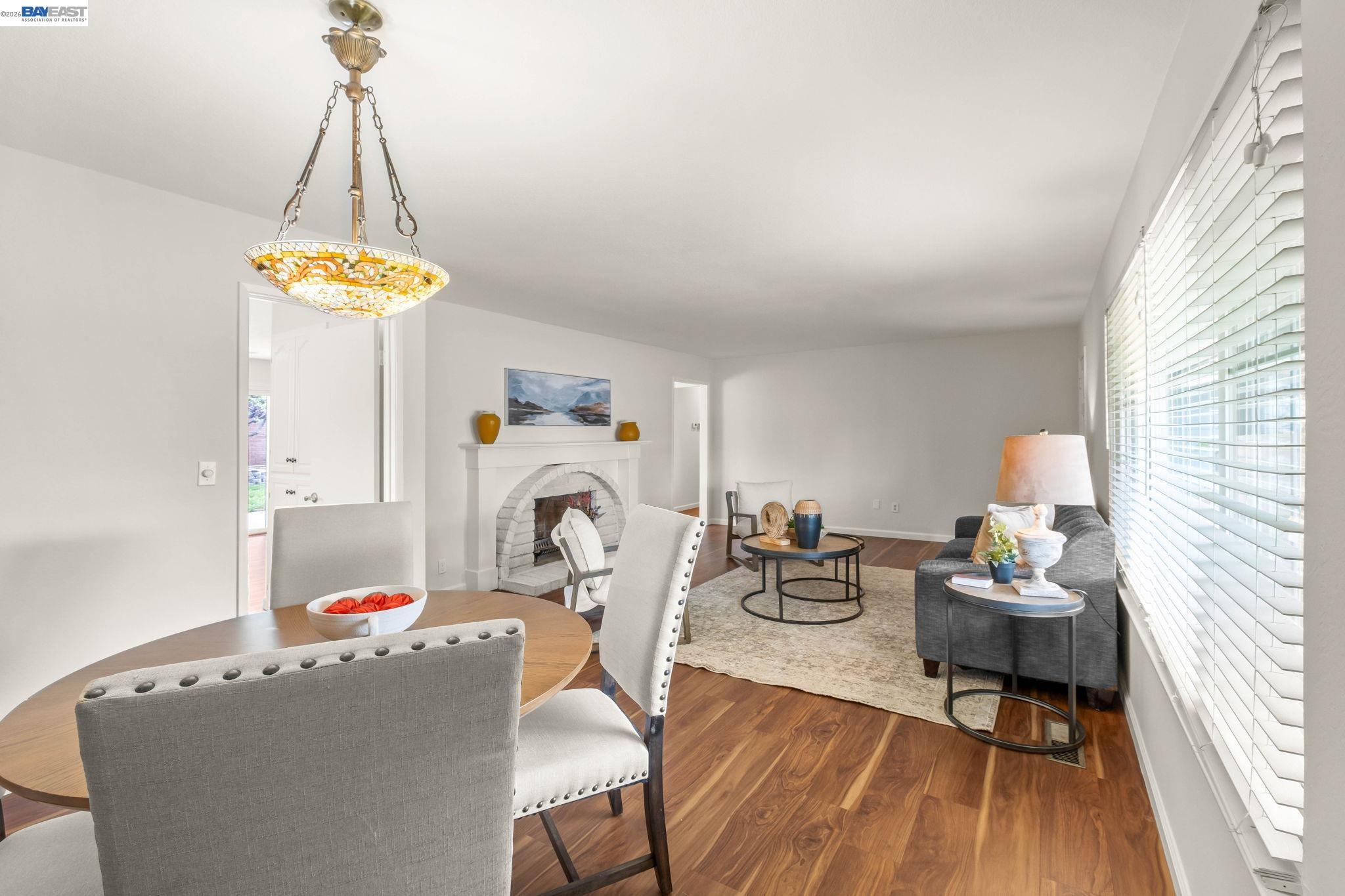 Detail Gallery Image 10 of 46 For 1166 Killarney St., Livermore,  CA 94550-5663 - 3 Beds | 2 Baths