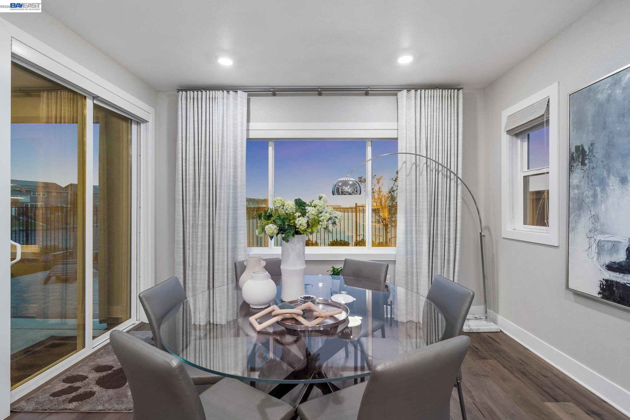 Detail Gallery Image 14 of 59 For 2827 Irish Meadow Way, Lathrop,  CA 95330 - 3 Beds | 2/1 Baths