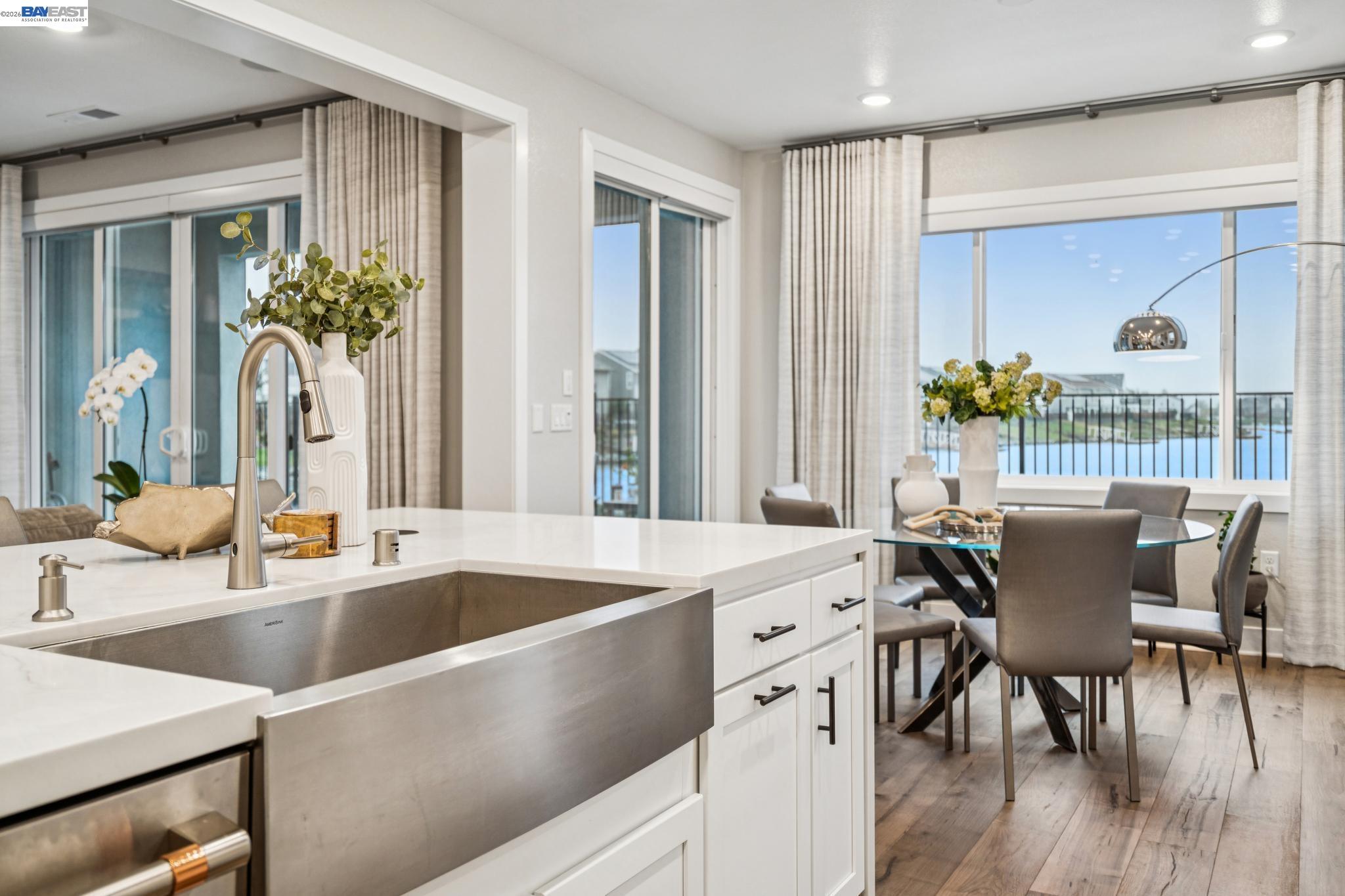 Detail Gallery Image 15 of 59 For 2827 Irish Meadow Way, Lathrop,  CA 95330 - 3 Beds | 2/1 Baths