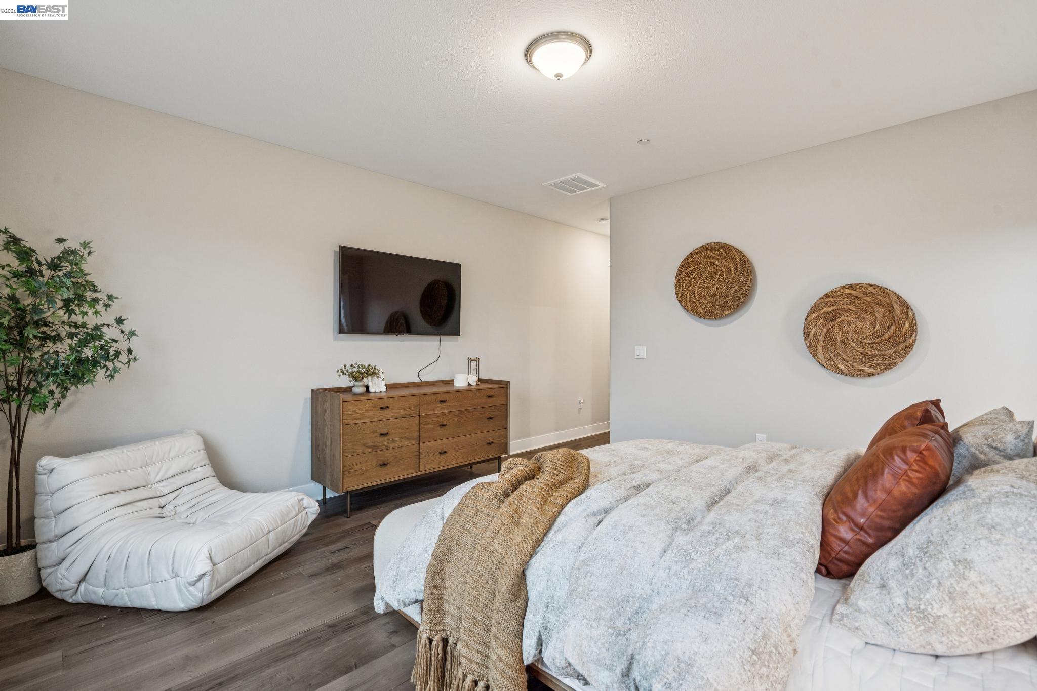 Detail Gallery Image 27 of 59 For 2827 Irish Meadow Way, Lathrop,  CA 95330 - 3 Beds | 2/1 Baths