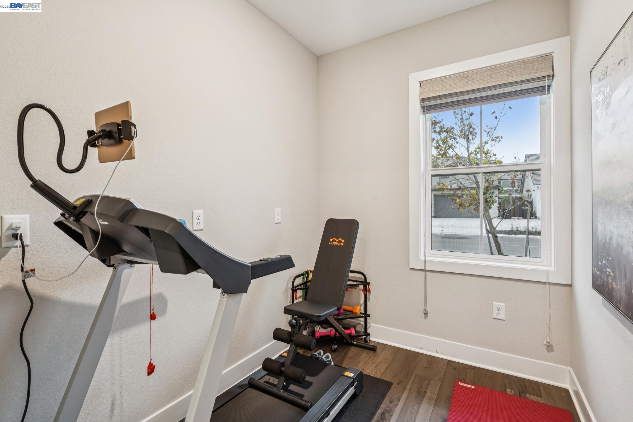 Detail Gallery Image 36 of 59 For 2827 Irish Meadow Way, Lathrop,  CA 95330 - 3 Beds | 2/1 Baths