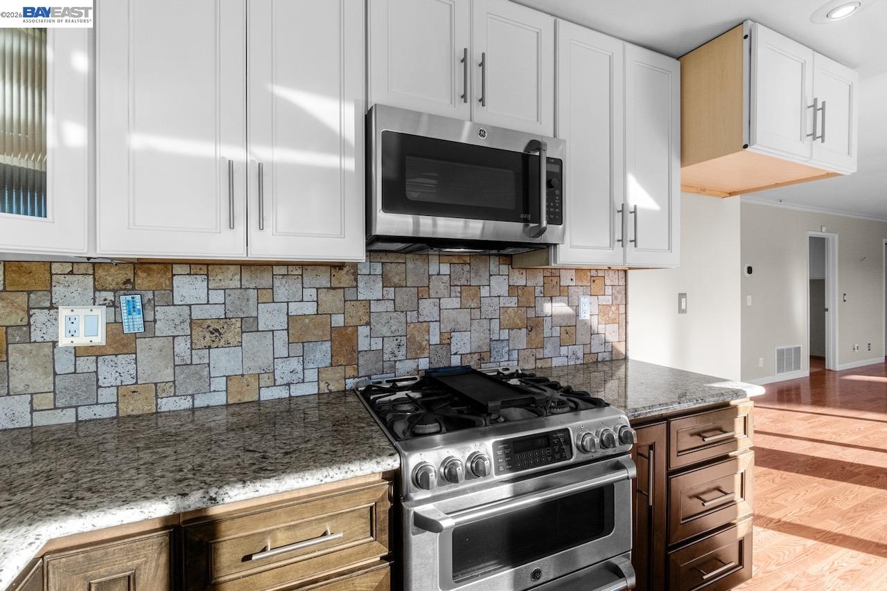 Detail Gallery Image 13 of 44 For 36671 Ponderosa Ct., Newark,  CA 94560 - 3 Beds | 2/1 Baths