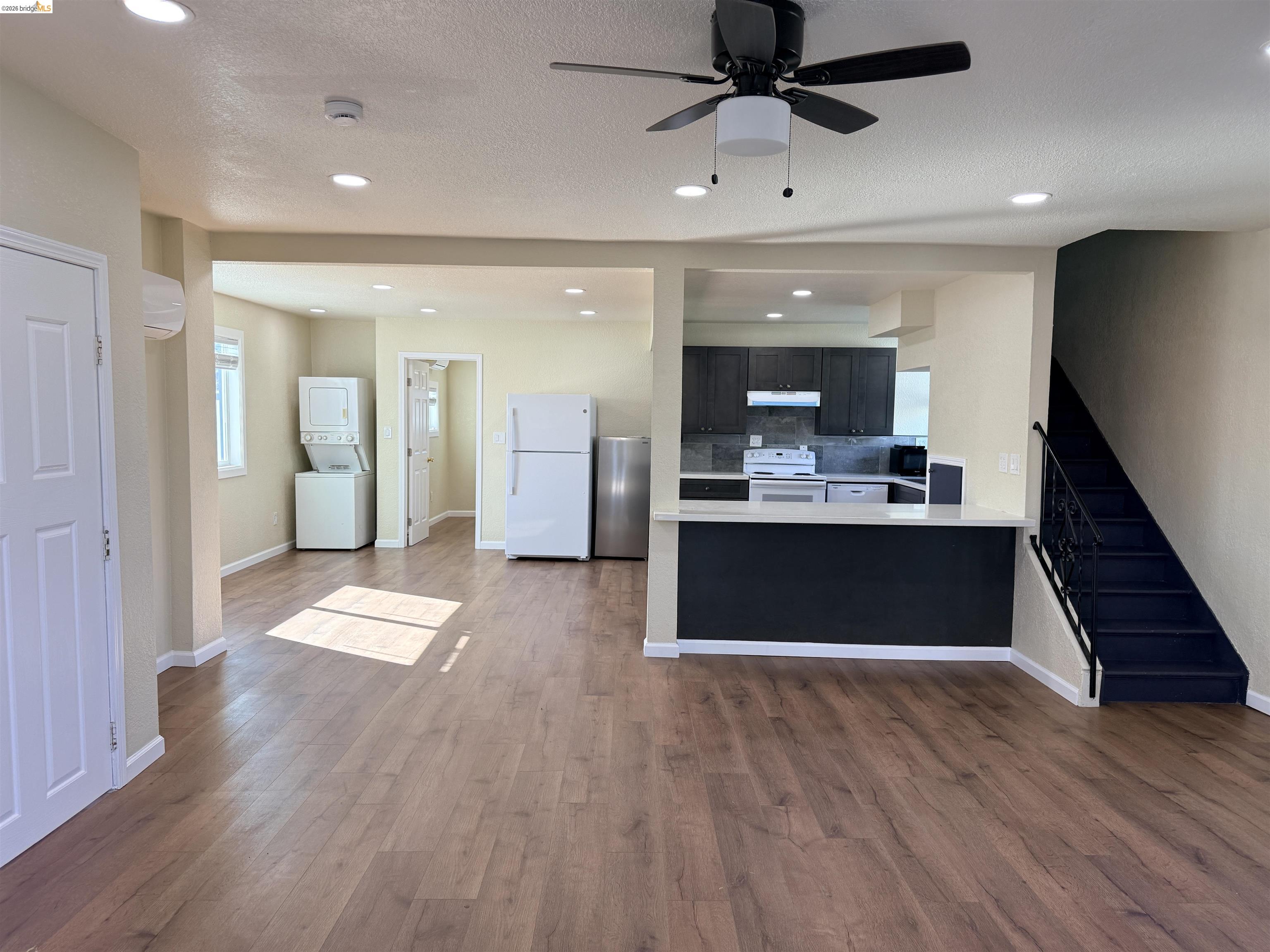 Detail Gallery Image 33 of 47 For 321 Benicia Rd, Vallejo,  CA 94590 - – Beds | – Baths