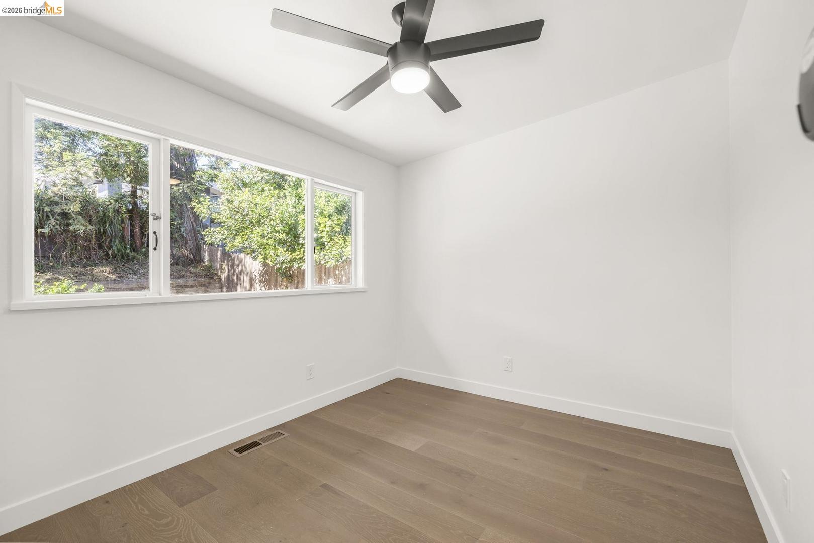 Detail Gallery Image 23 of 36 For 3409 Wyman St, Oakland,  CA 94619 - 2 Beds | 1/1 Baths