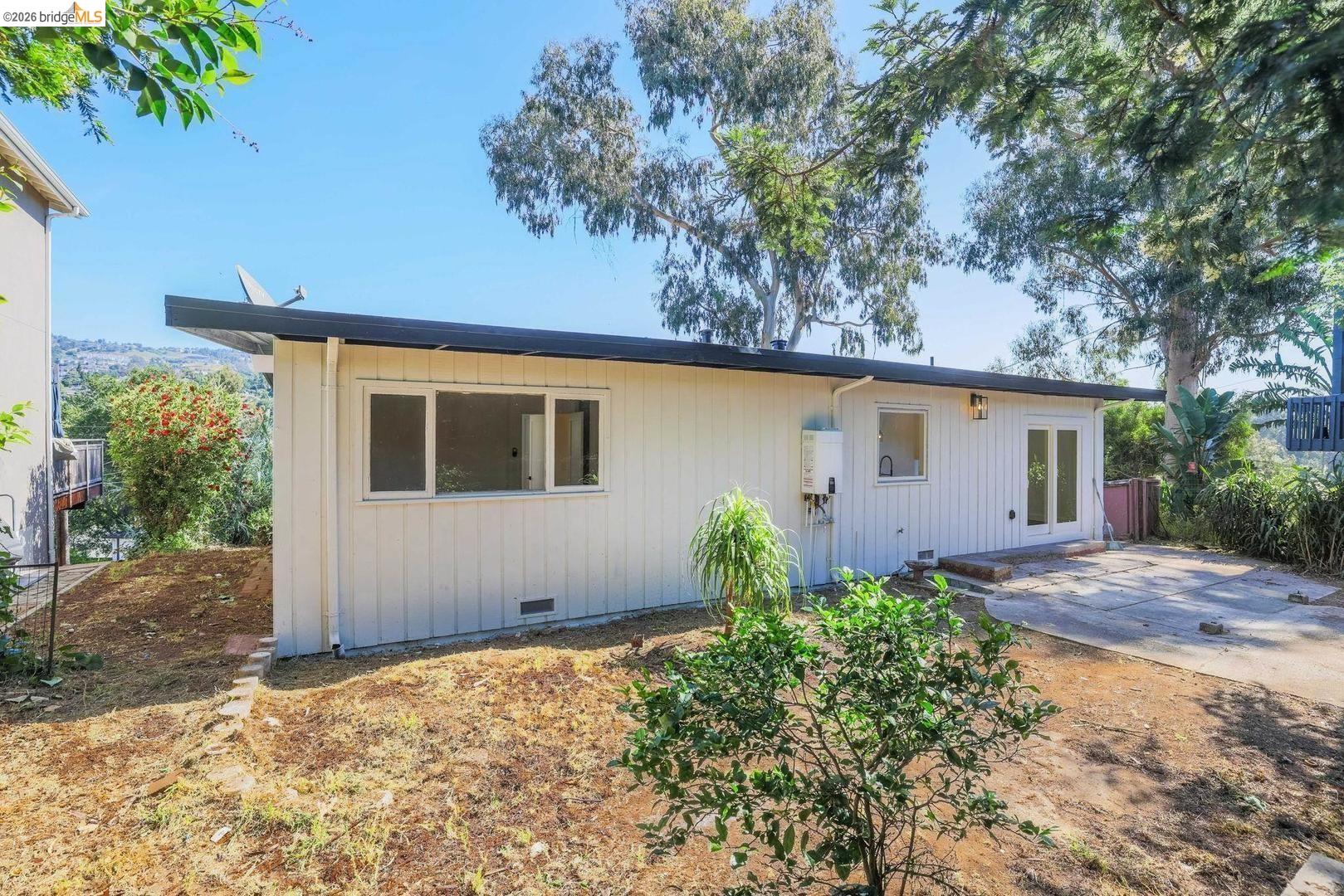 Detail Gallery Image 25 of 36 For 3409 Wyman St, Oakland,  CA 94619 - 2 Beds | 1/1 Baths