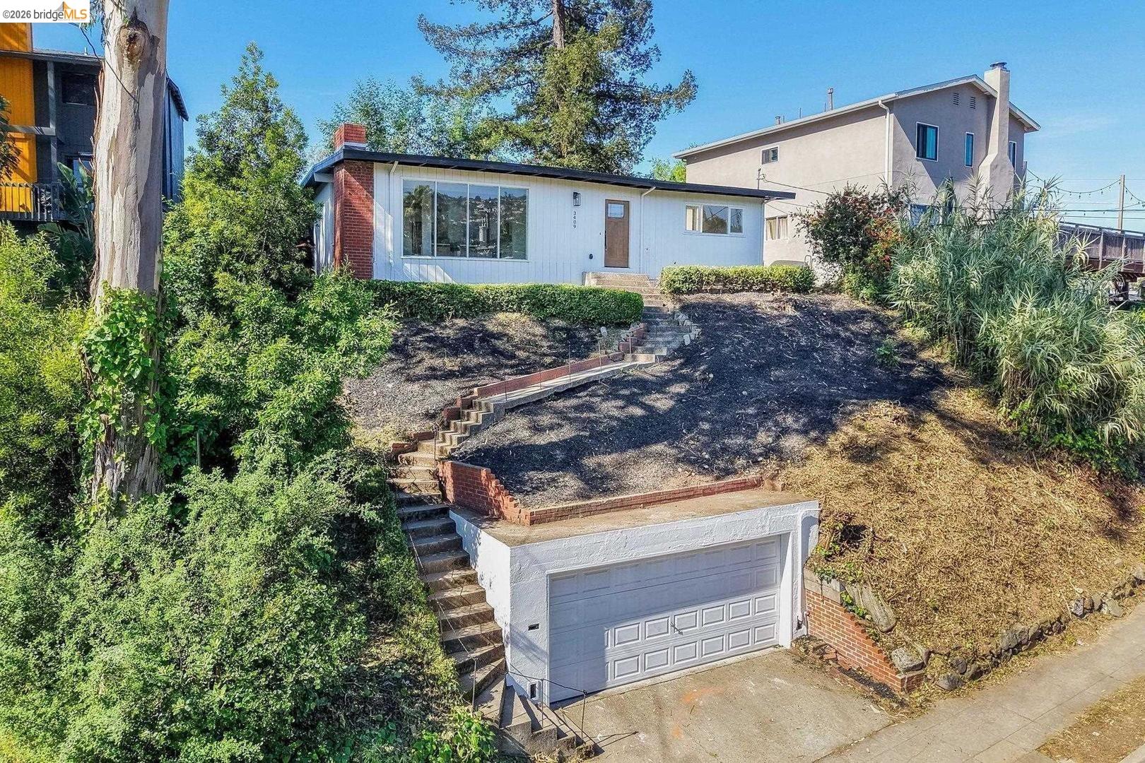 Detail Gallery Image 4 of 36 For 3409 Wyman St, Oakland,  CA 94619 - 2 Beds | 1/1 Baths