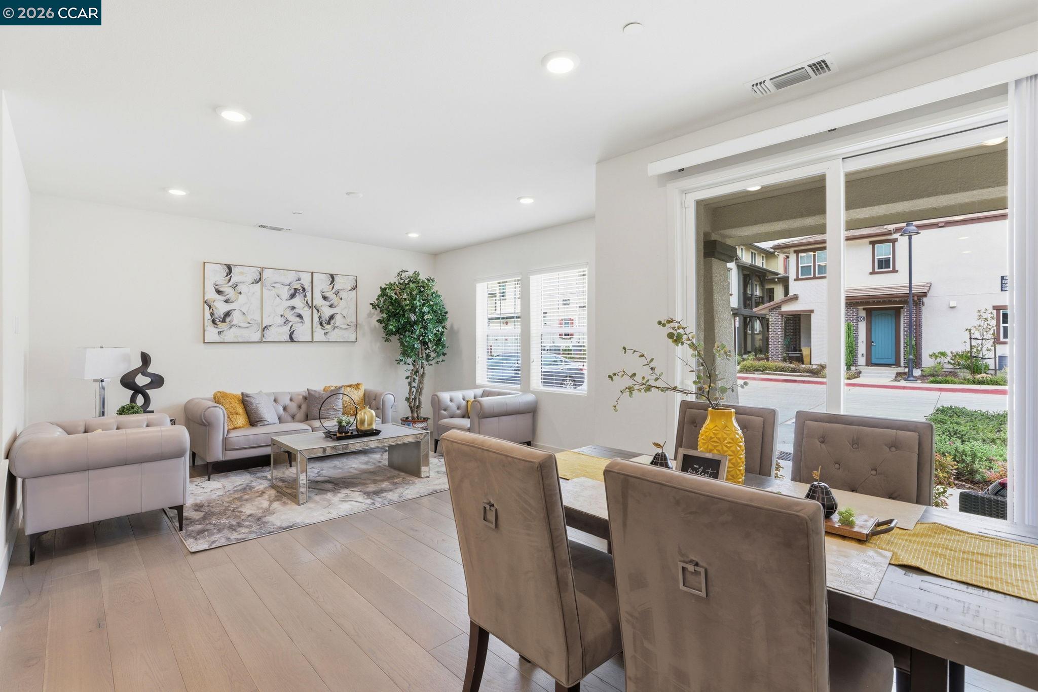 Photo #5: 41128999 Listing: Photo #5