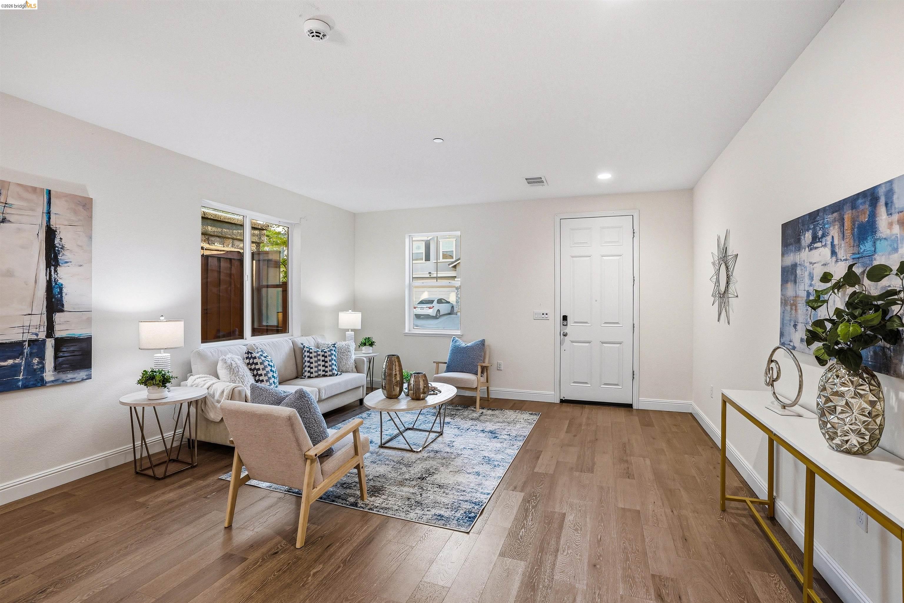 Detail Gallery Image 4 of 36 For 2525 Modena Dr, Pittsburg,  CA 94565 - 5 Beds | 3 Baths