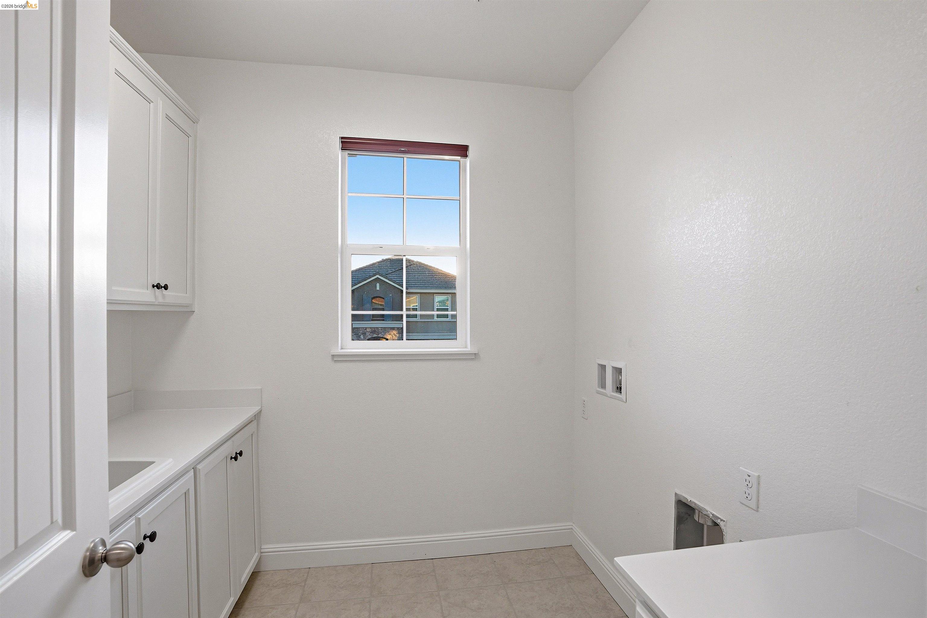 Detail Gallery Image 32 of 36 For 2525 Modena Dr, Pittsburg,  CA 94565 - 5 Beds | 3 Baths