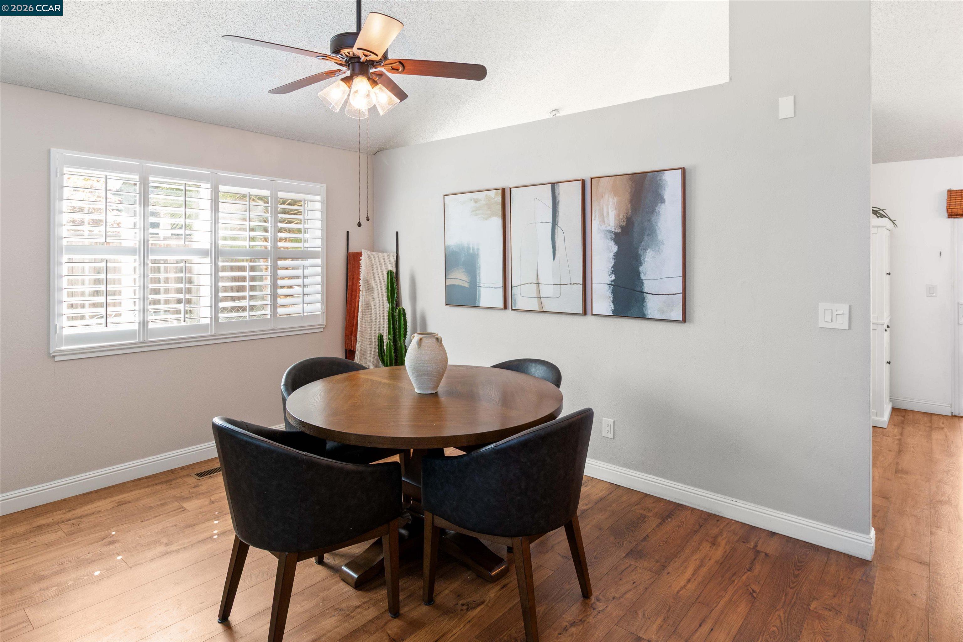 Detail Gallery Image 4 of 27 For 1515 Ohara Court, Clayton,  CA 94517 - 3 Beds | 2/1 Baths