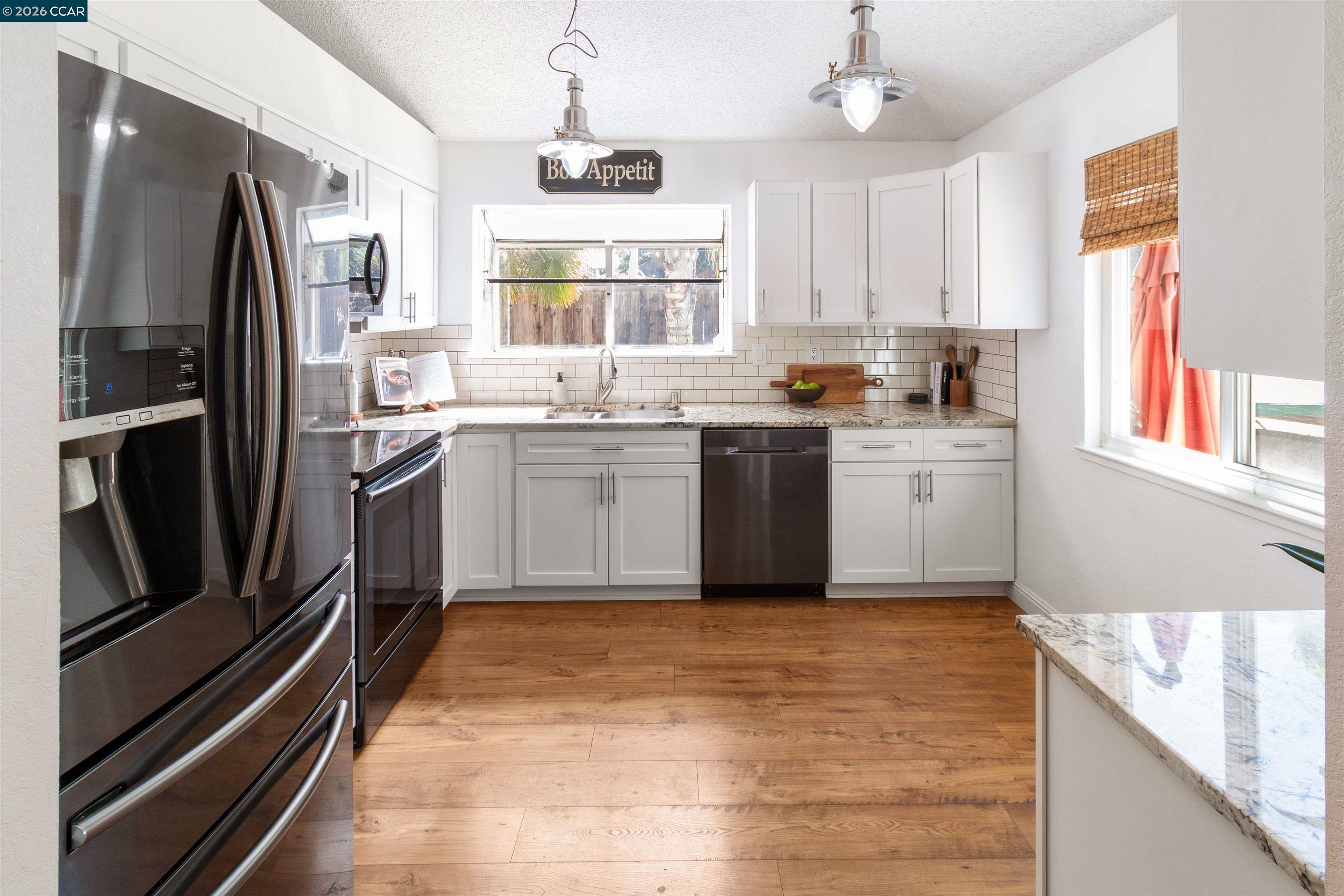 Detail Gallery Image 5 of 27 For 1515 Ohara Court, Clayton,  CA 94517 - 3 Beds | 2/1 Baths