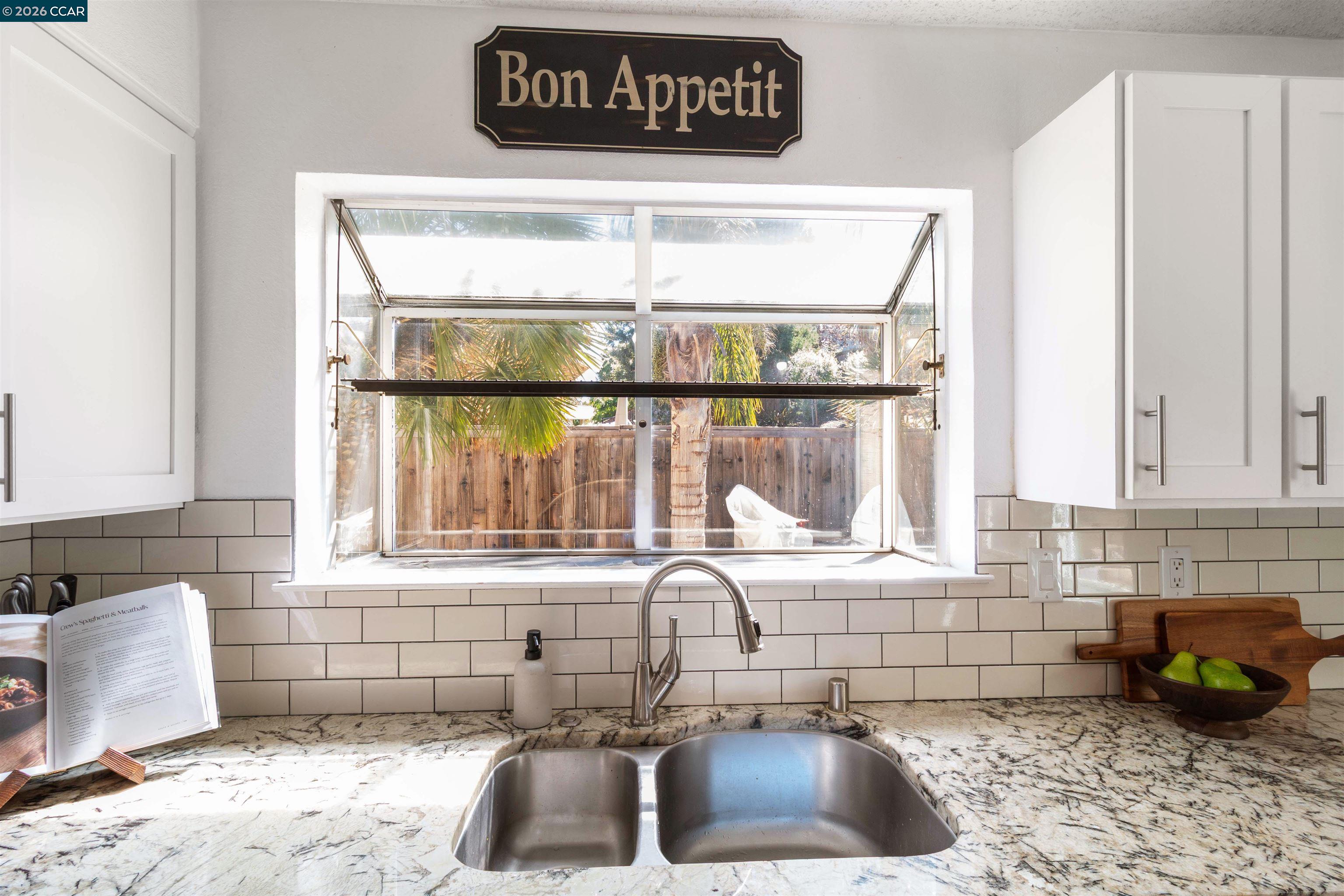 Detail Gallery Image 6 of 27 For 1515 Ohara Court, Clayton,  CA 94517 - 3 Beds | 2/1 Baths