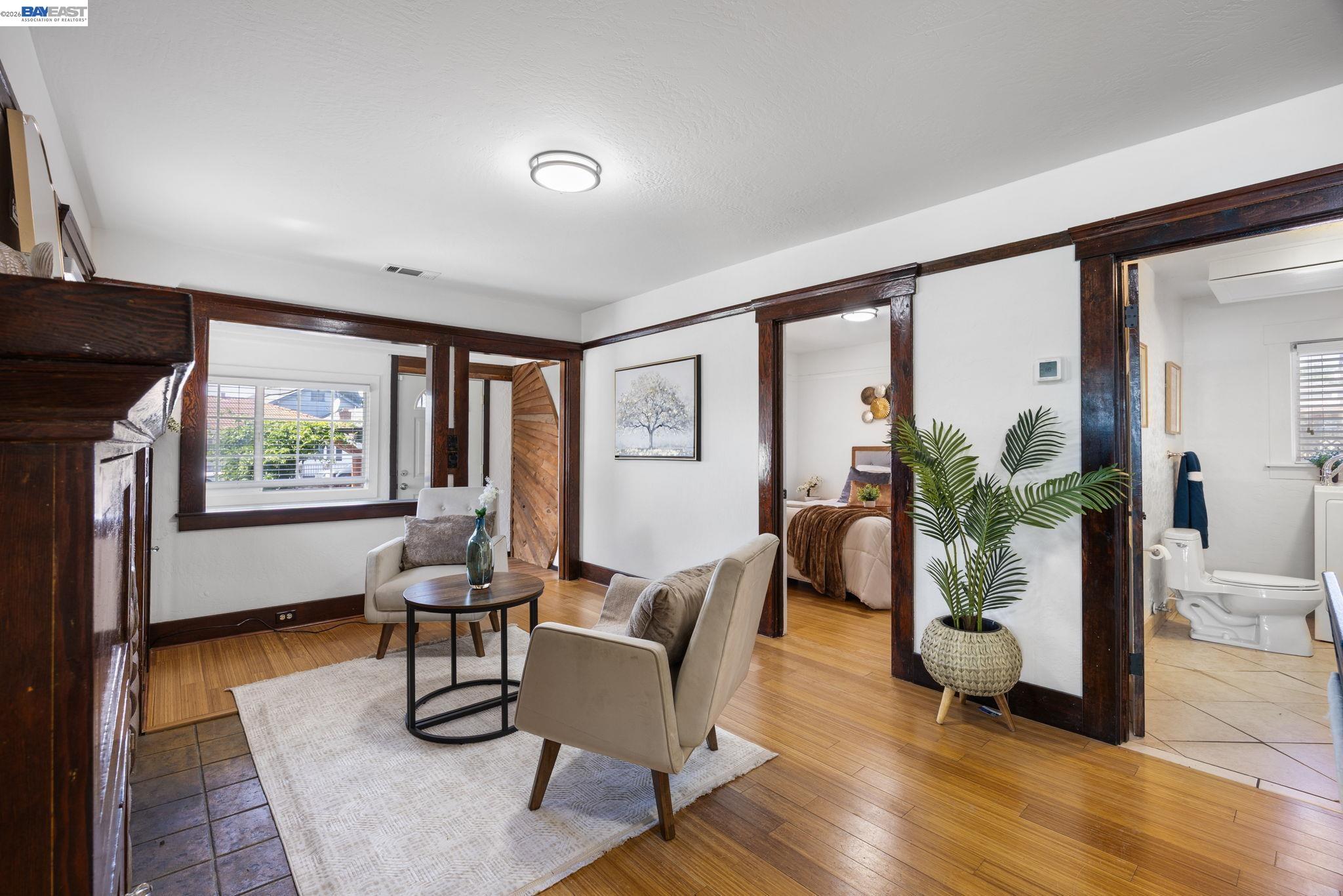 Detail Gallery Image 14 of 44 For 18286 Meekland Ave, Hayward,  CA 94541 - 3 Beds | 2 Baths