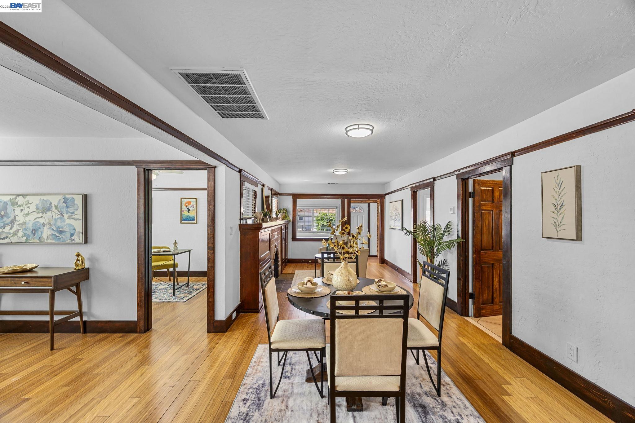 Detail Gallery Image 16 of 44 For 18286 Meekland Ave, Hayward,  CA 94541 - 3 Beds | 2 Baths