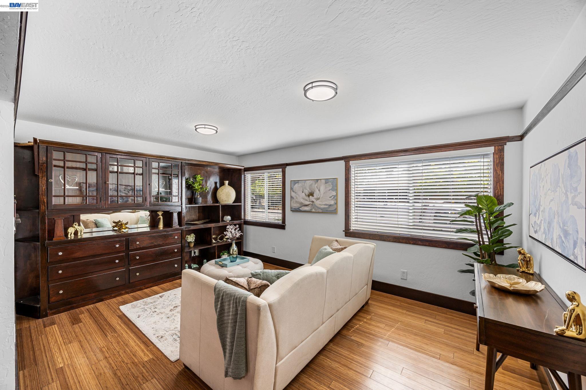 Detail Gallery Image 22 of 44 For 18286 Meekland Ave, Hayward,  CA 94541 - 3 Beds | 2 Baths