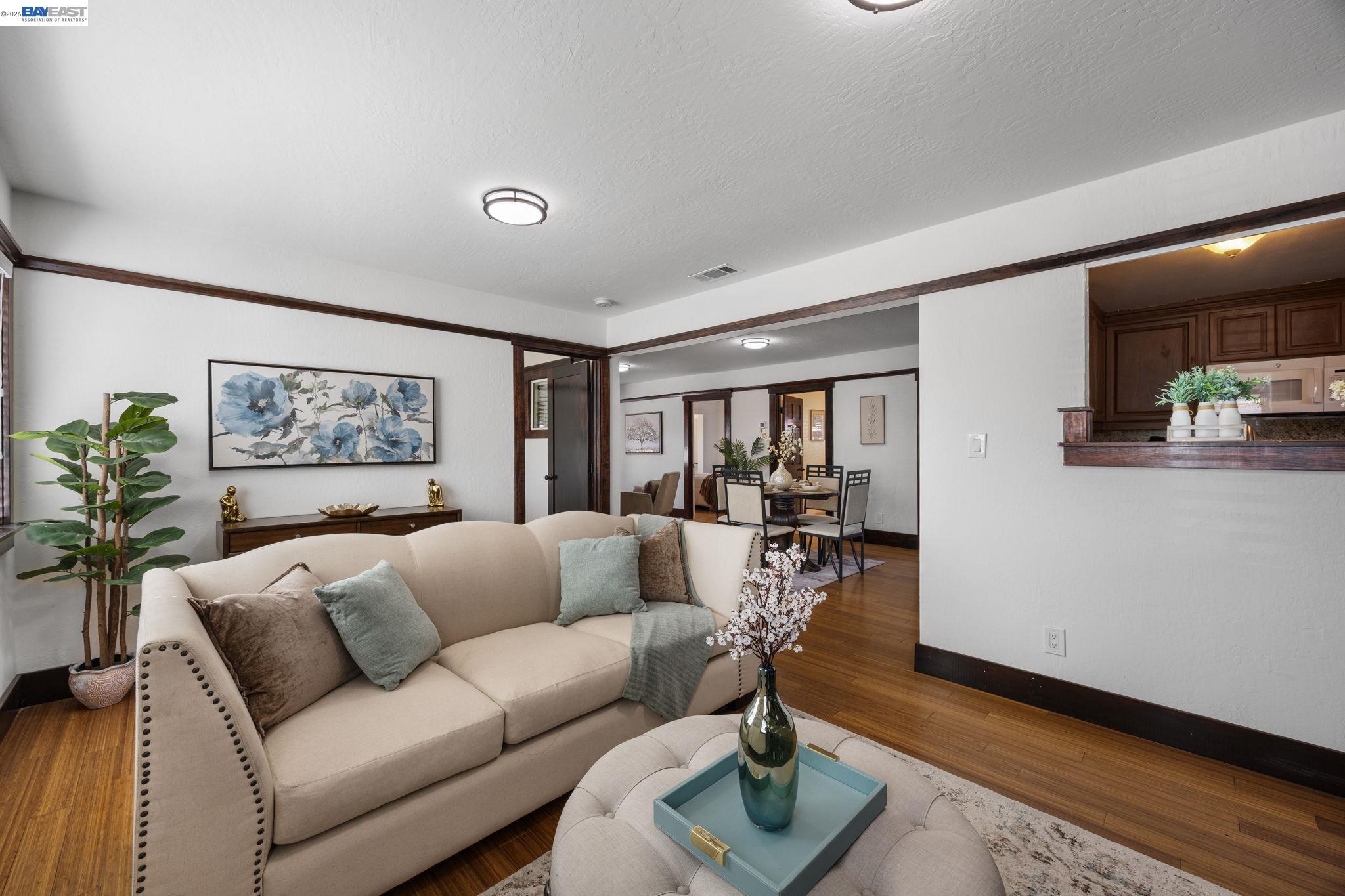 Detail Gallery Image 24 of 44 For 18286 Meekland Ave, Hayward,  CA 94541 - 3 Beds | 2 Baths