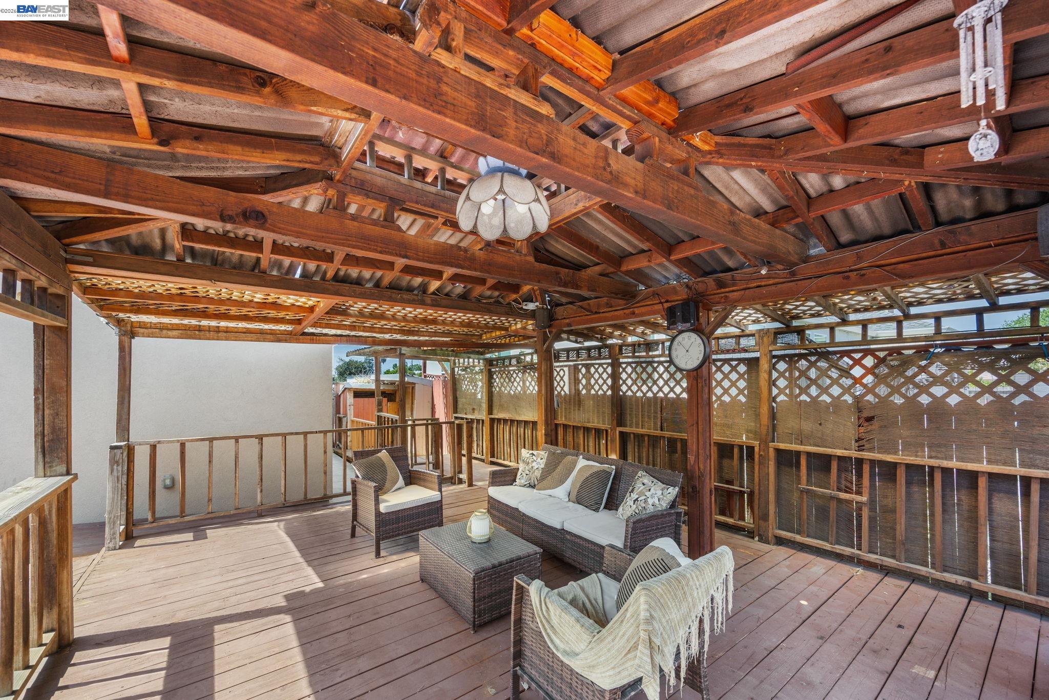 Detail Gallery Image 33 of 44 For 18286 Meekland Ave, Hayward,  CA 94541 - 3 Beds | 2 Baths